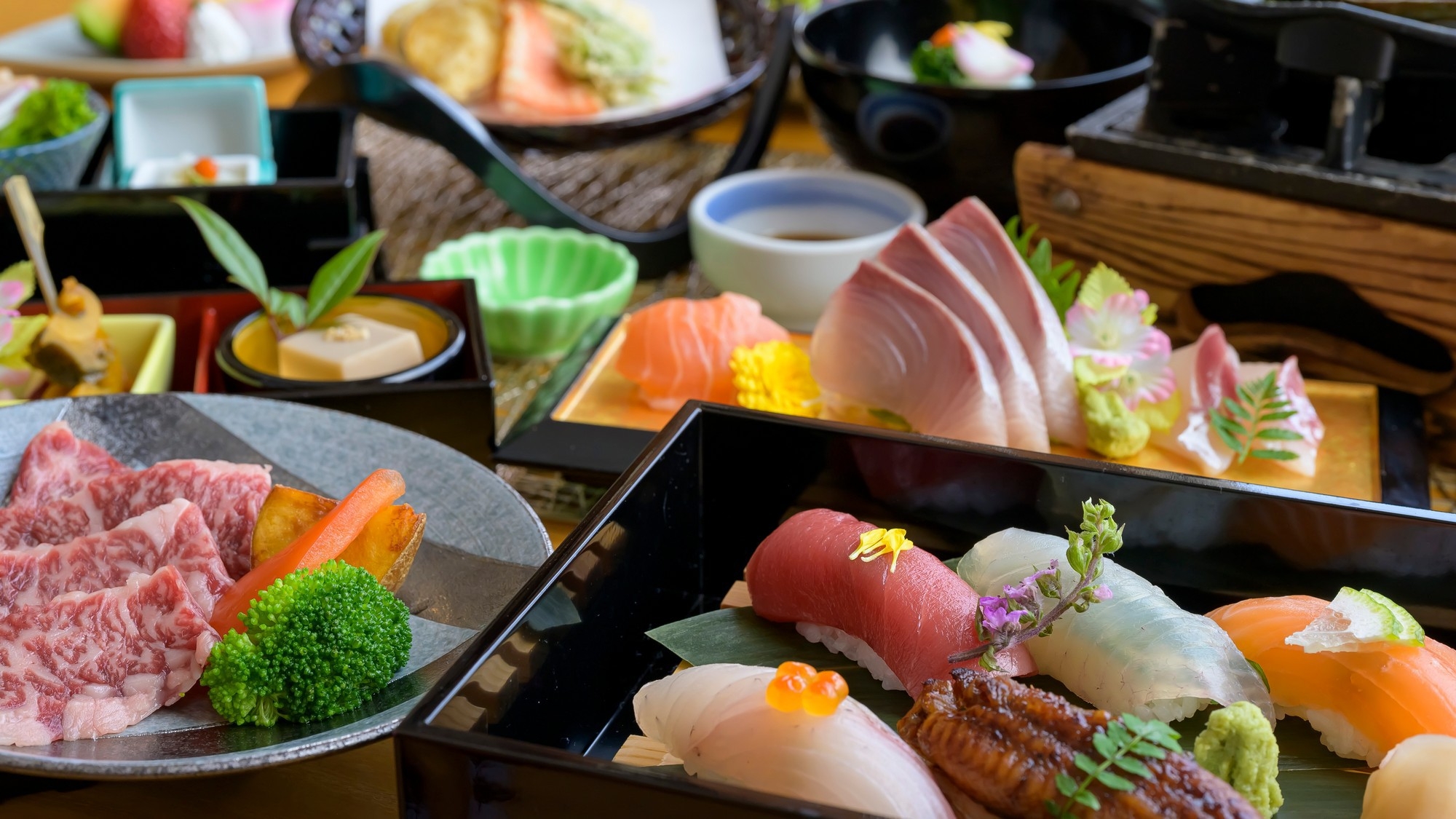【豪華饗宴！春の極み〇寿司会席】越前漆器で味わう〜鮑踊り焼きに和牛カルビほか◎北陸の美味をご堪能♪