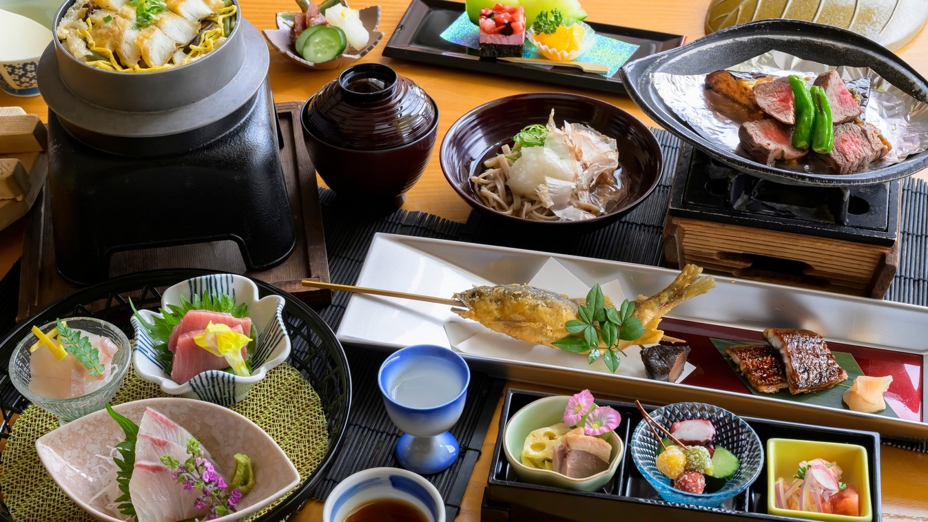 【楽天月末セール】夏の30周年記念プラン〇新鮮お造りにステーキ＆季節の鮎揚げ・うなぎも〇夏の美味饗宴