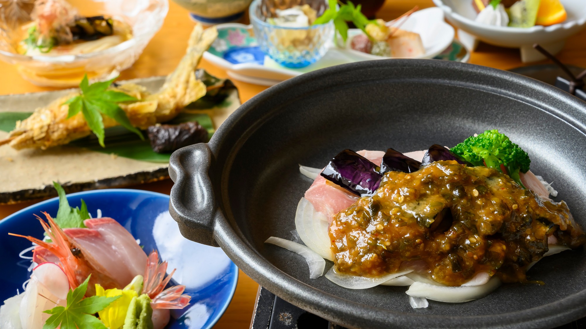 夏の越前会席。白山ポークとナスをそぼろ味噌で。