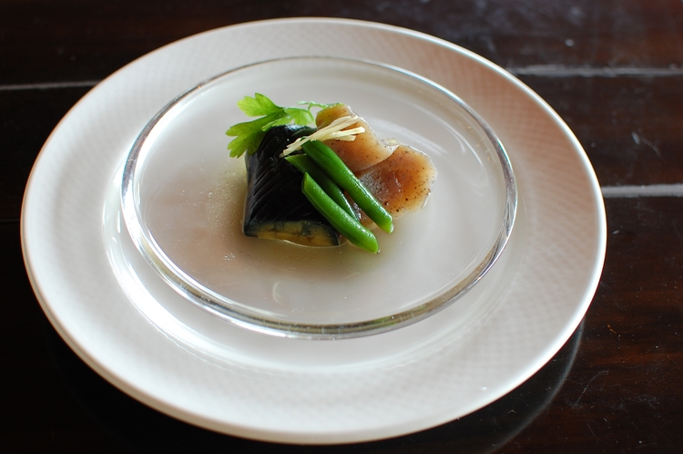 和食も入れて食べやすいように工夫しております。食べられないもの、食事制限とありましたらご連絡ください