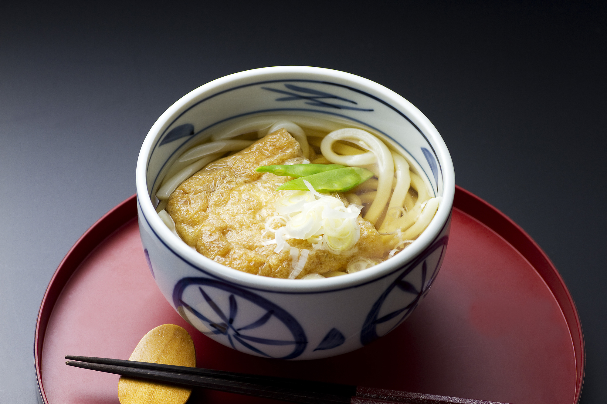 粉物の街・大阪では美味しいうどん屋も数多くあります。