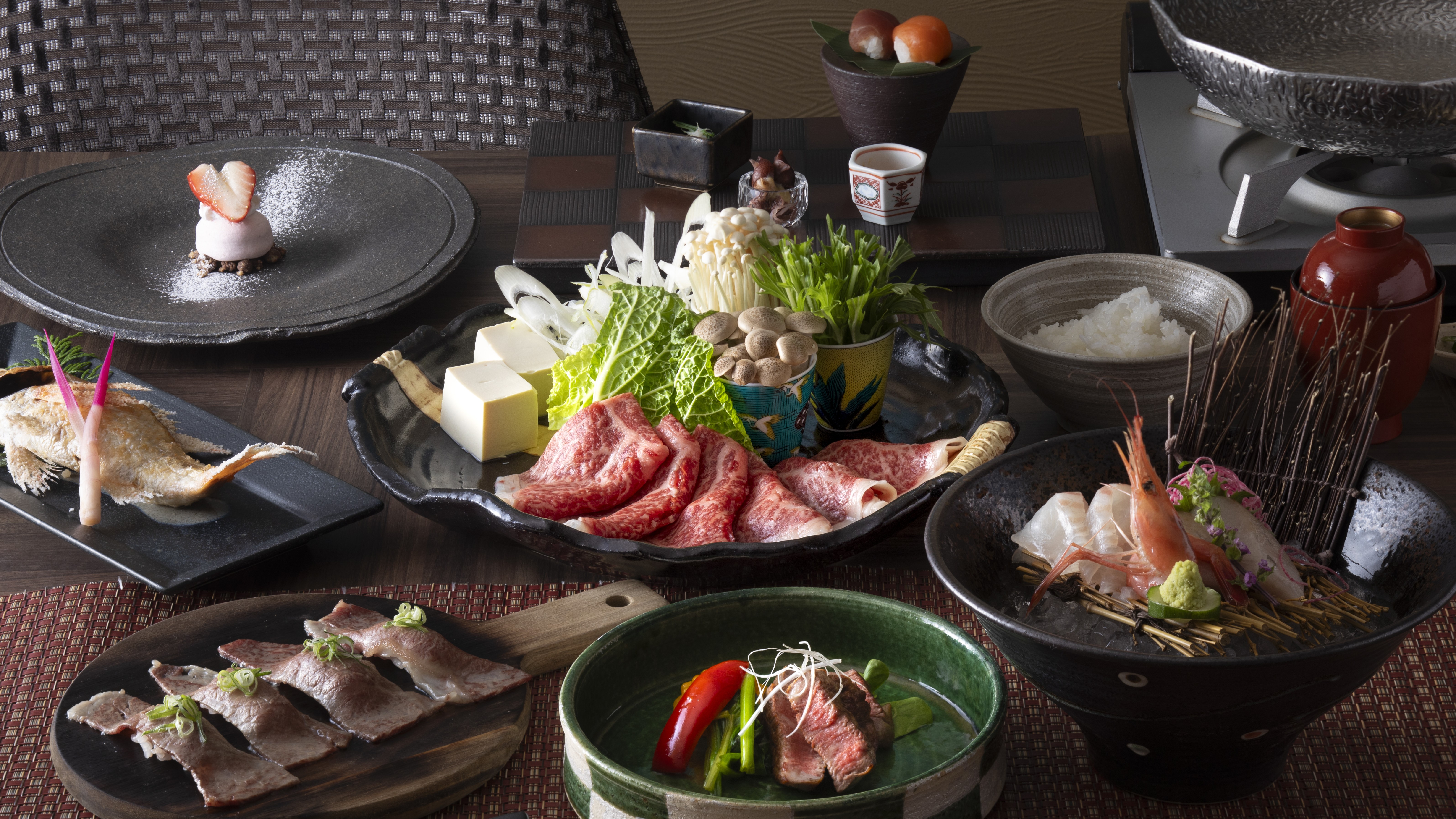 【通年・但馬牛会席】炙り寿司、ヘレステーキ、しゃぶしゃぶなど、但馬牛を多彩な調理法でご堪能ください。