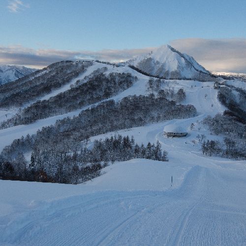 朝一のゲレンデは気持ちい！！