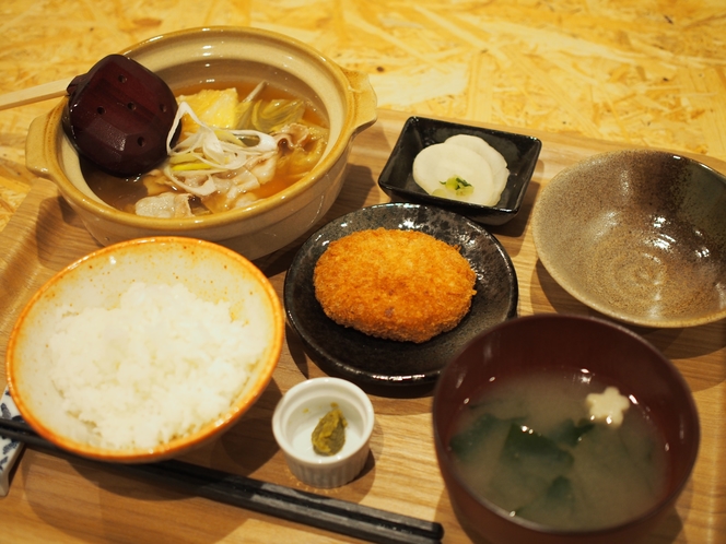 地元食材を使った夕食※一例