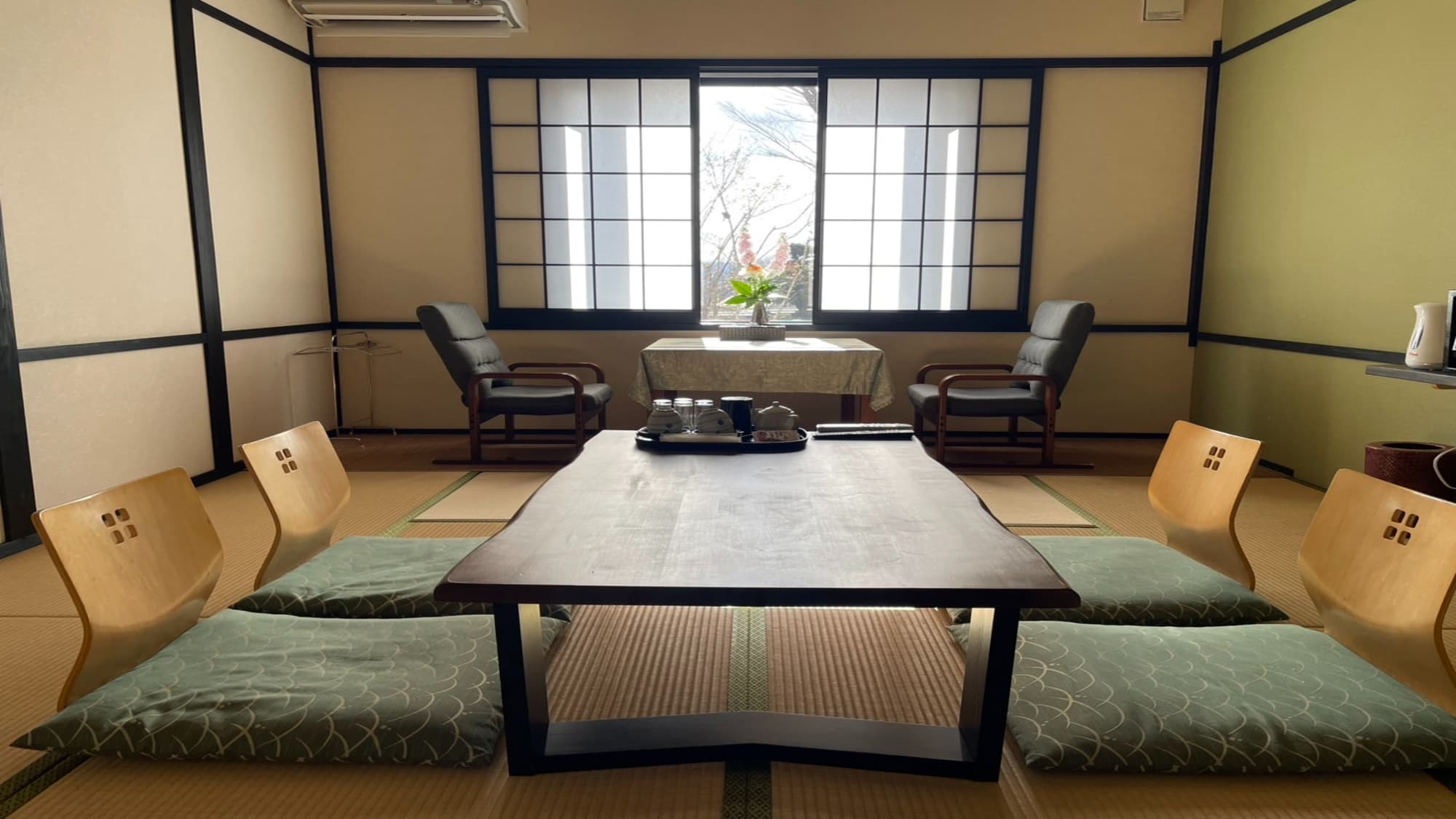 【和室10畳】客室