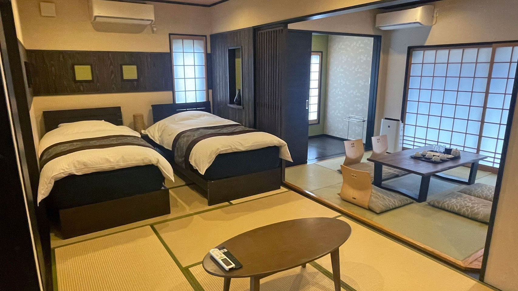 【離れ和洋室(10畳＋ベッドルーム)】客室半露天風呂