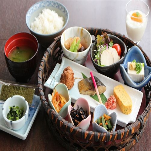 長崎の素材を使用した和朝食