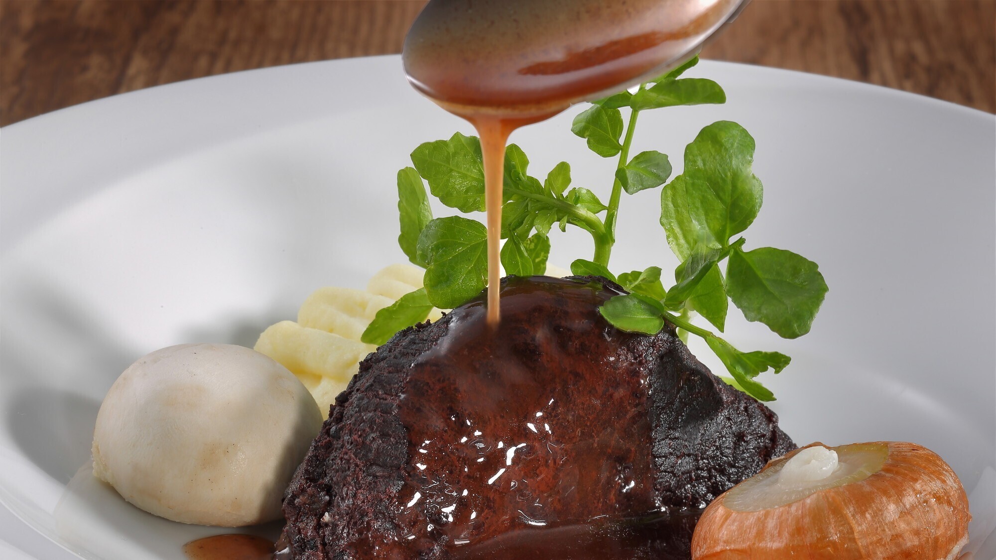 【冬の創作料理】五感で楽しむ旬の味覚満載の冬限定コース♪牛肉の赤ワイン煮メインの森の音創作お料理