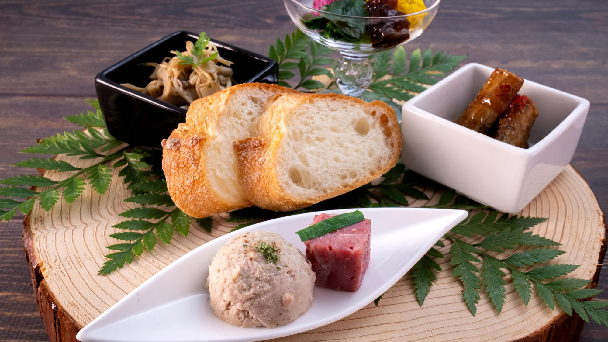 【秋の創作料理】五感で楽しむ旬の味覚満載の秋限定コース♪牛肉の赤ワイン煮メインの森の音創作お料理