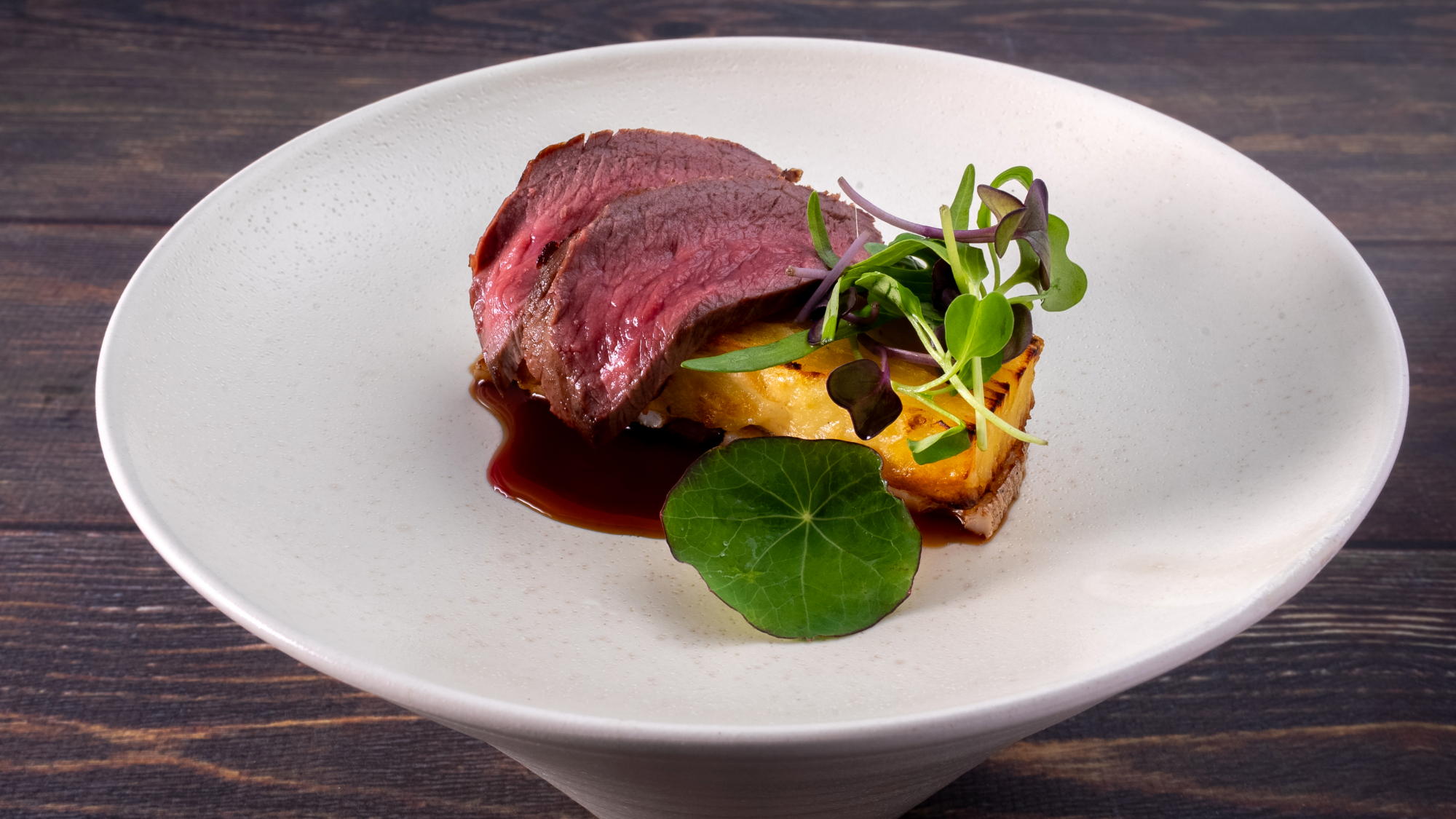 【秋の創作料理】森のジビエ料理　森にやさしい鹿肉とじゃがいものミルフィーユ  