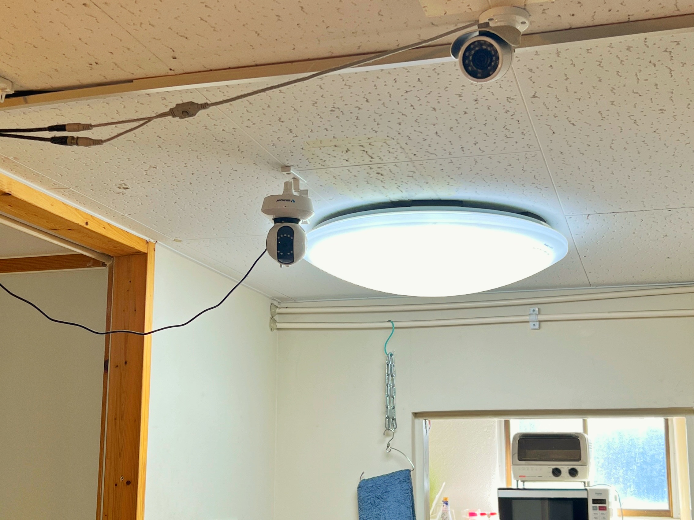 セキュリティカメラ