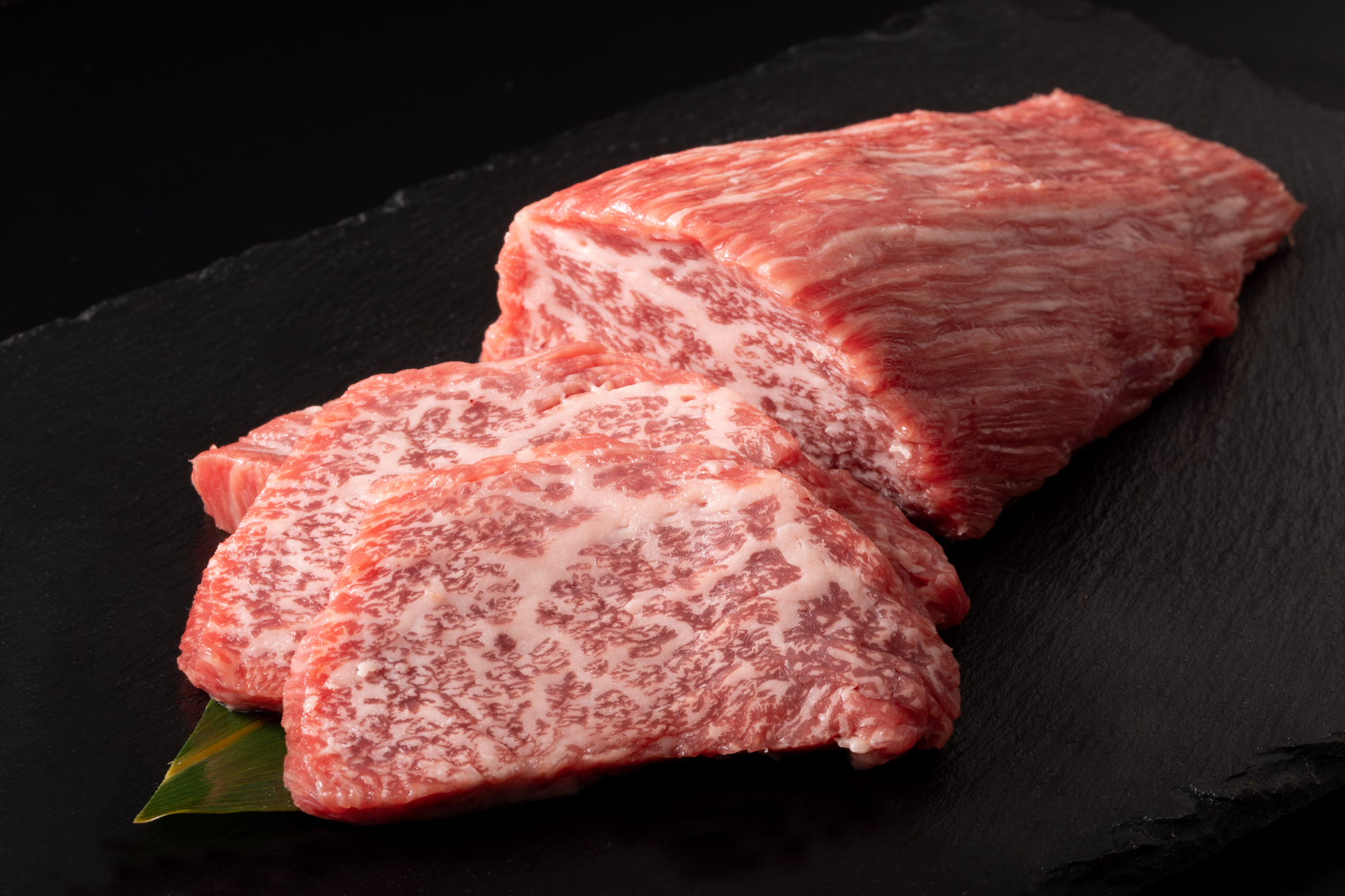 ＜お食事＞【夕食：仙台牛付ディナー】上級の評価を得た栗駒産の「仙台牛」が堪能できます（写真はイメージ