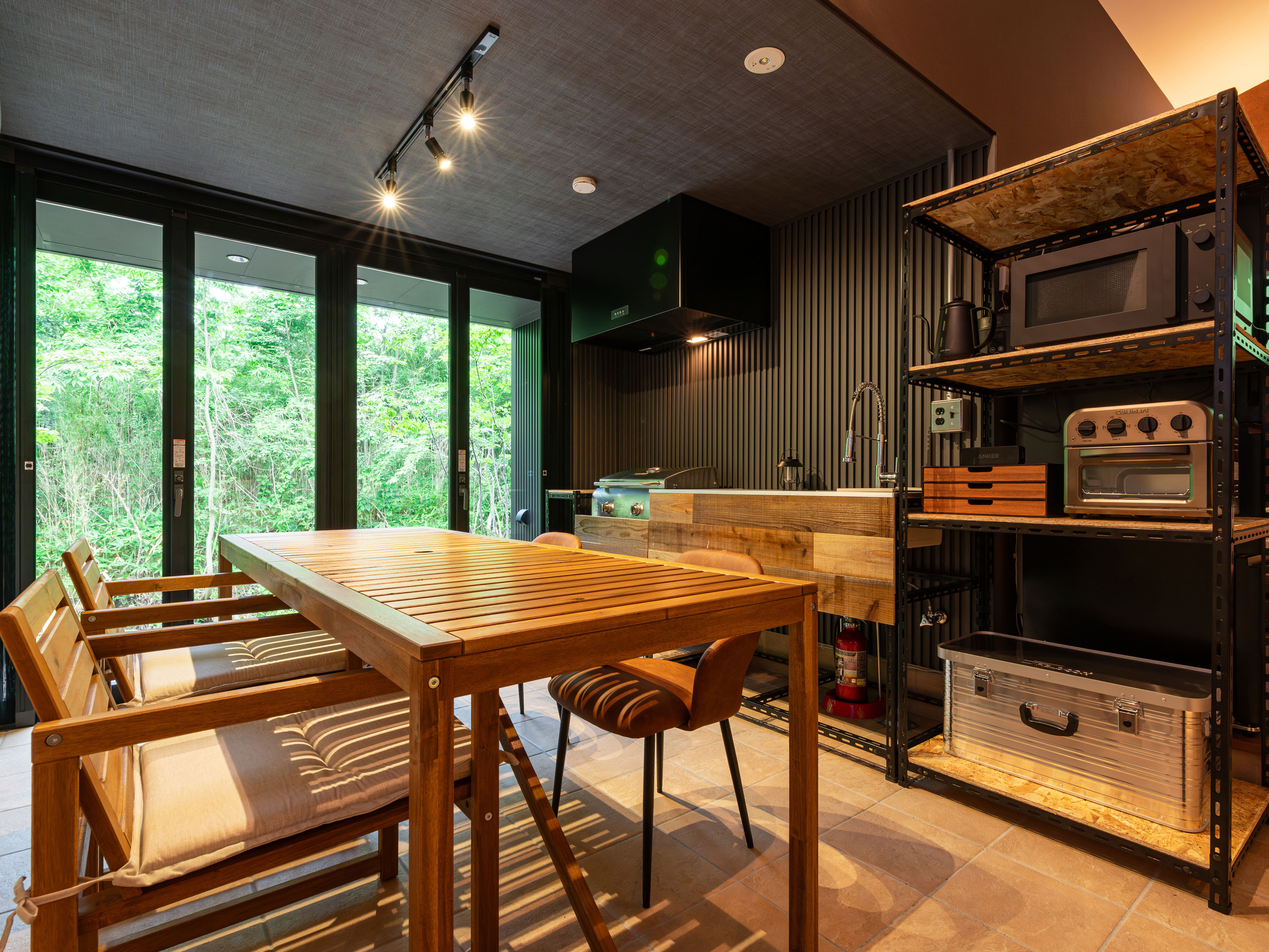 アウトドアダイニング客室ダイニング