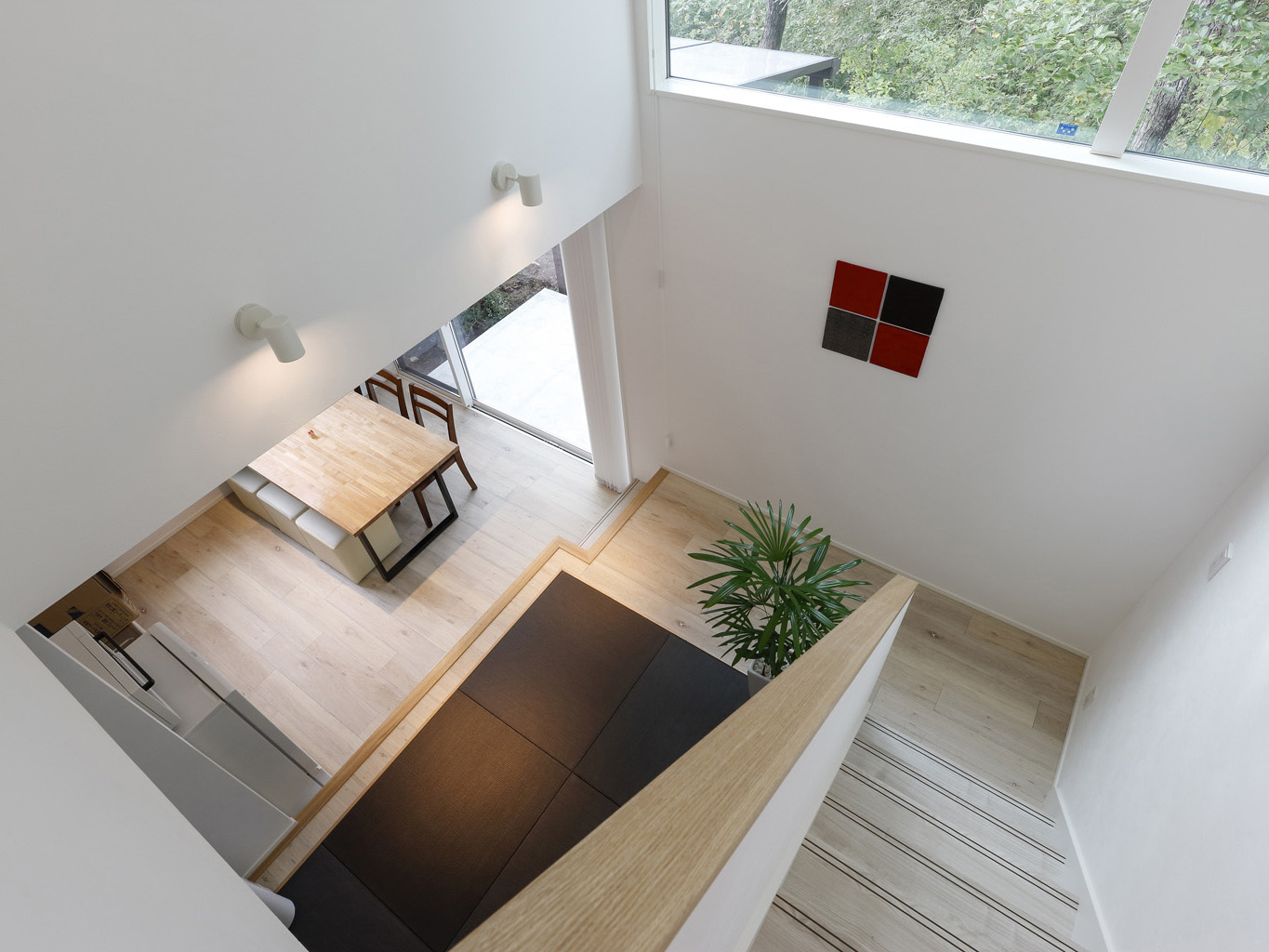 ２階建客室小上がりあり吹き抜け