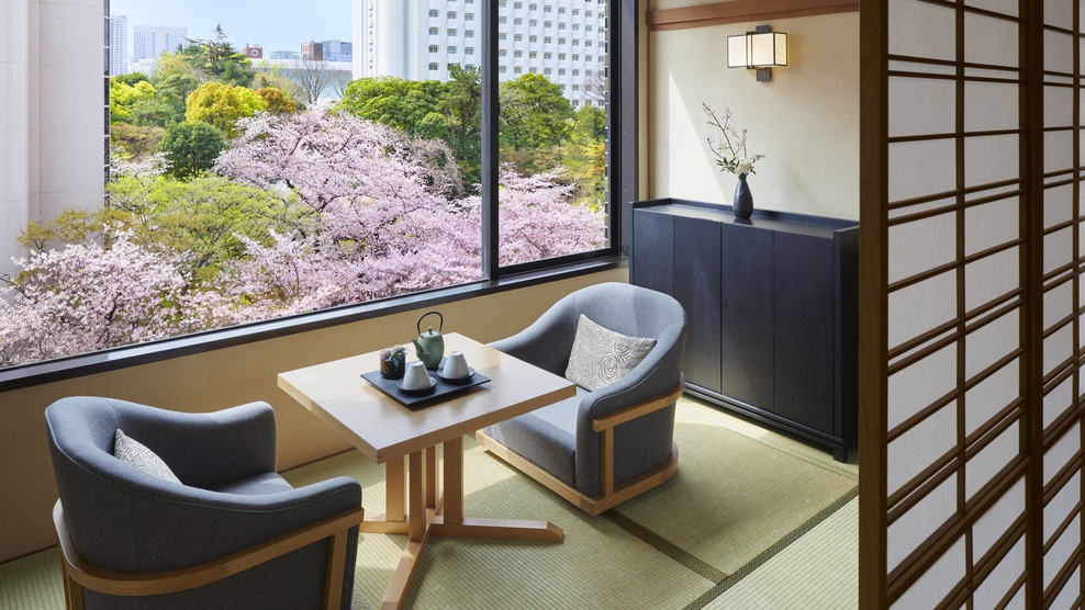 和室ガーデンスイート※桜の開花状況により桜の見え方が異なる場合がございます。