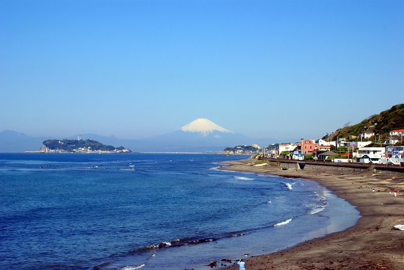 昼の稲村ケ崎