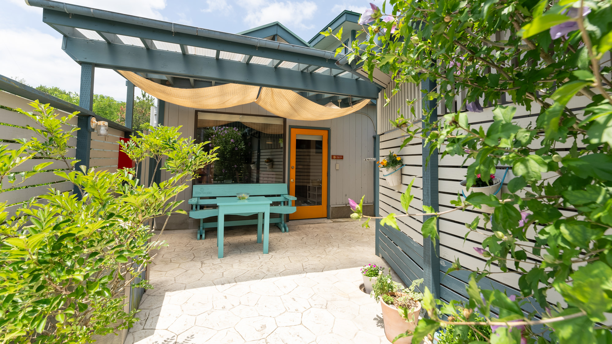 【モカビーチワン】～隠れた浜辺のビーチハウススタイル～