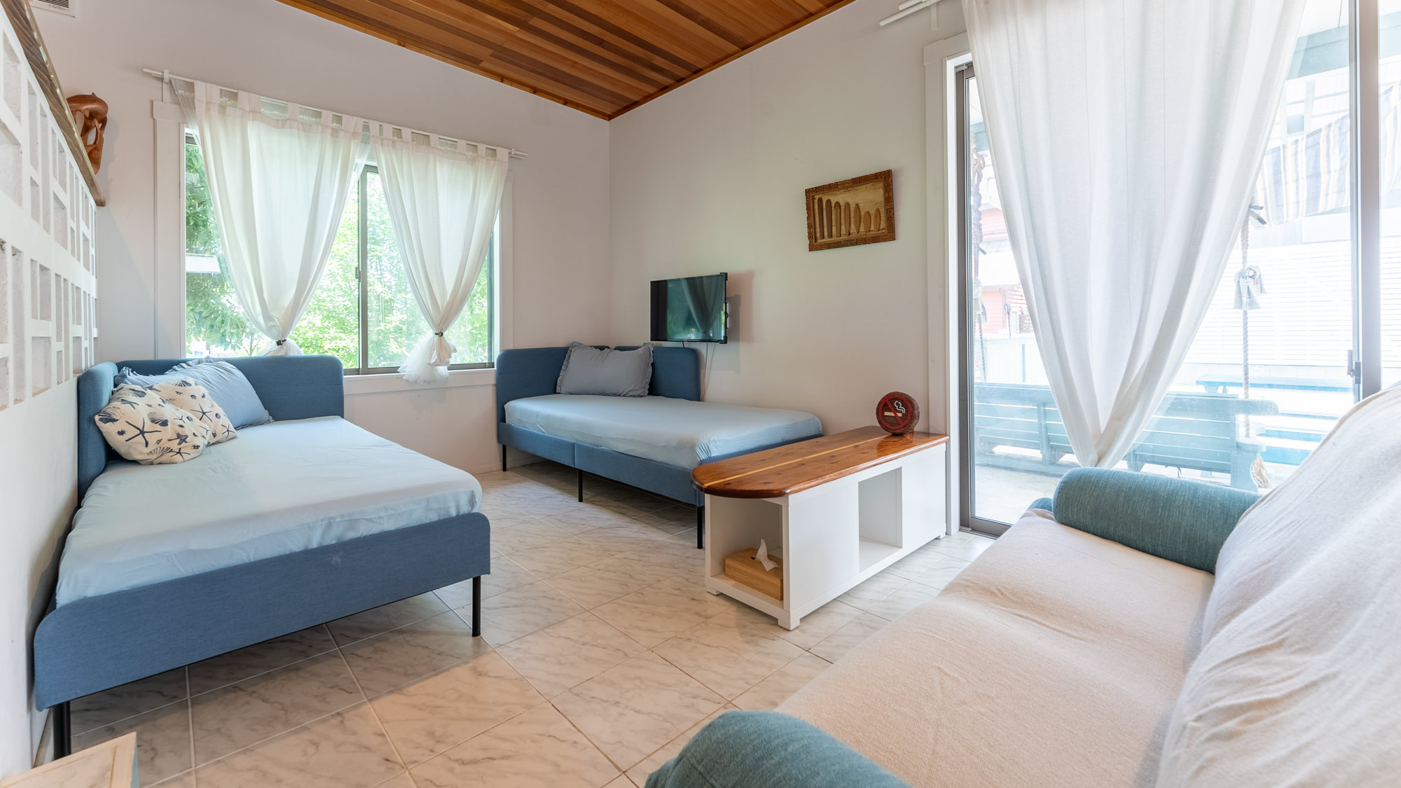 【アラン】～カリフォルニアのプールハウススタイル～