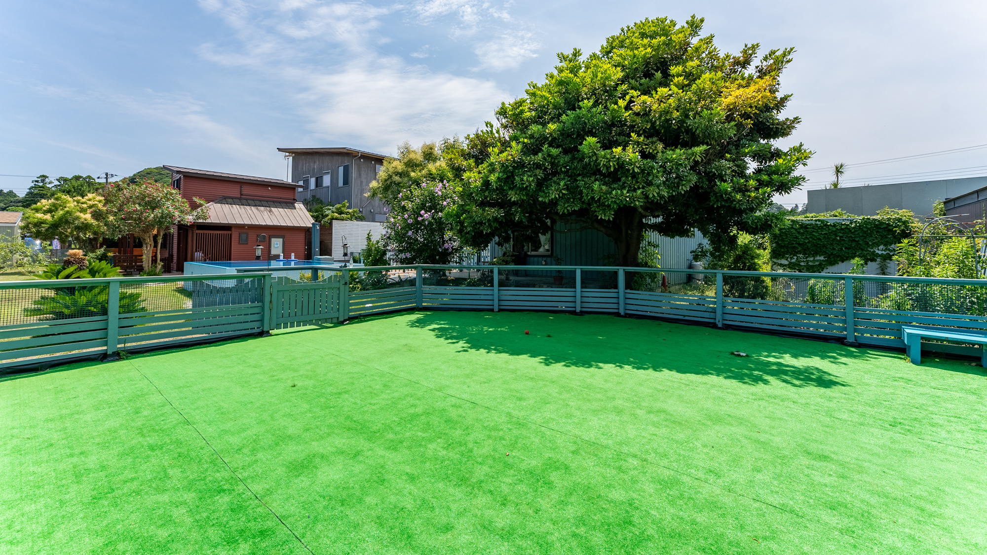 【施設設備】ドッグラン ※滞在中の犬種によって分ける場合がございます