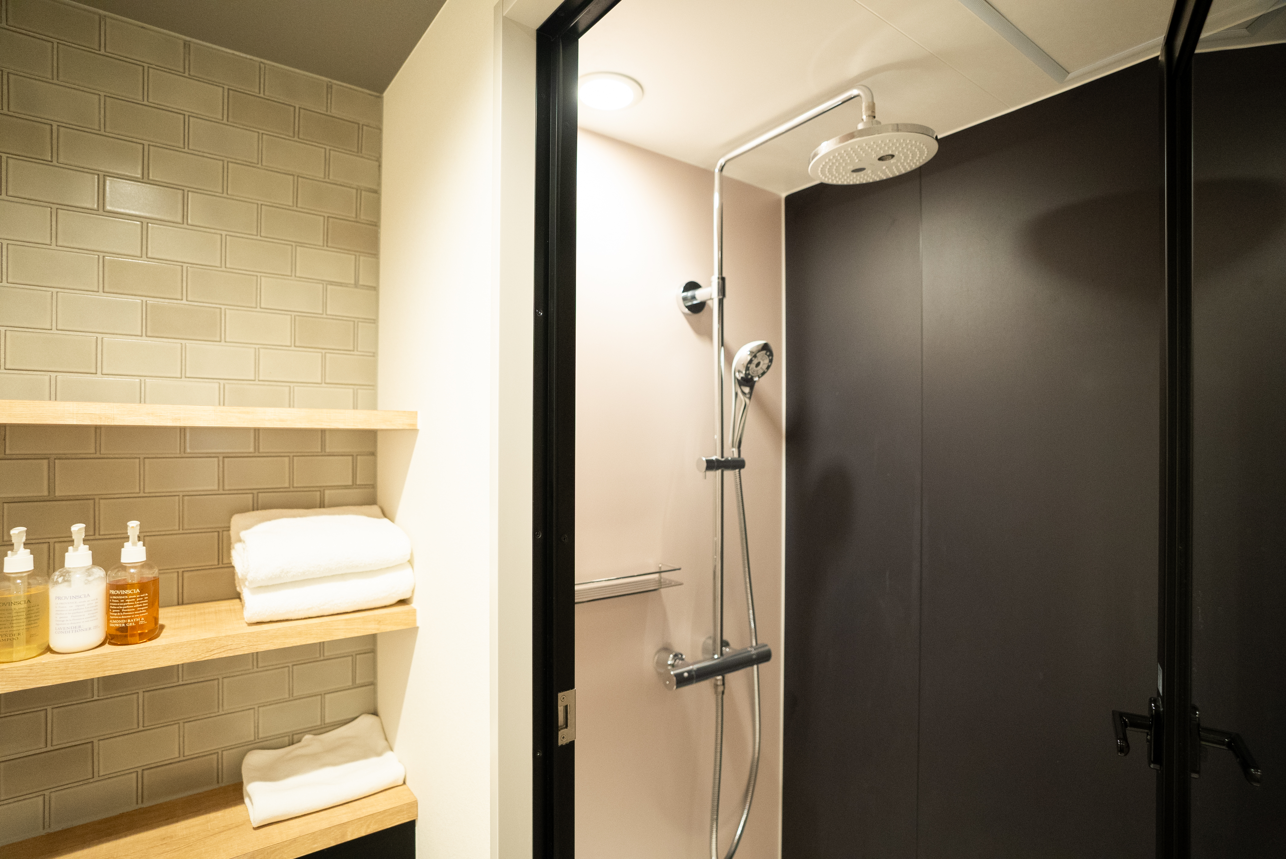 シャワーブース