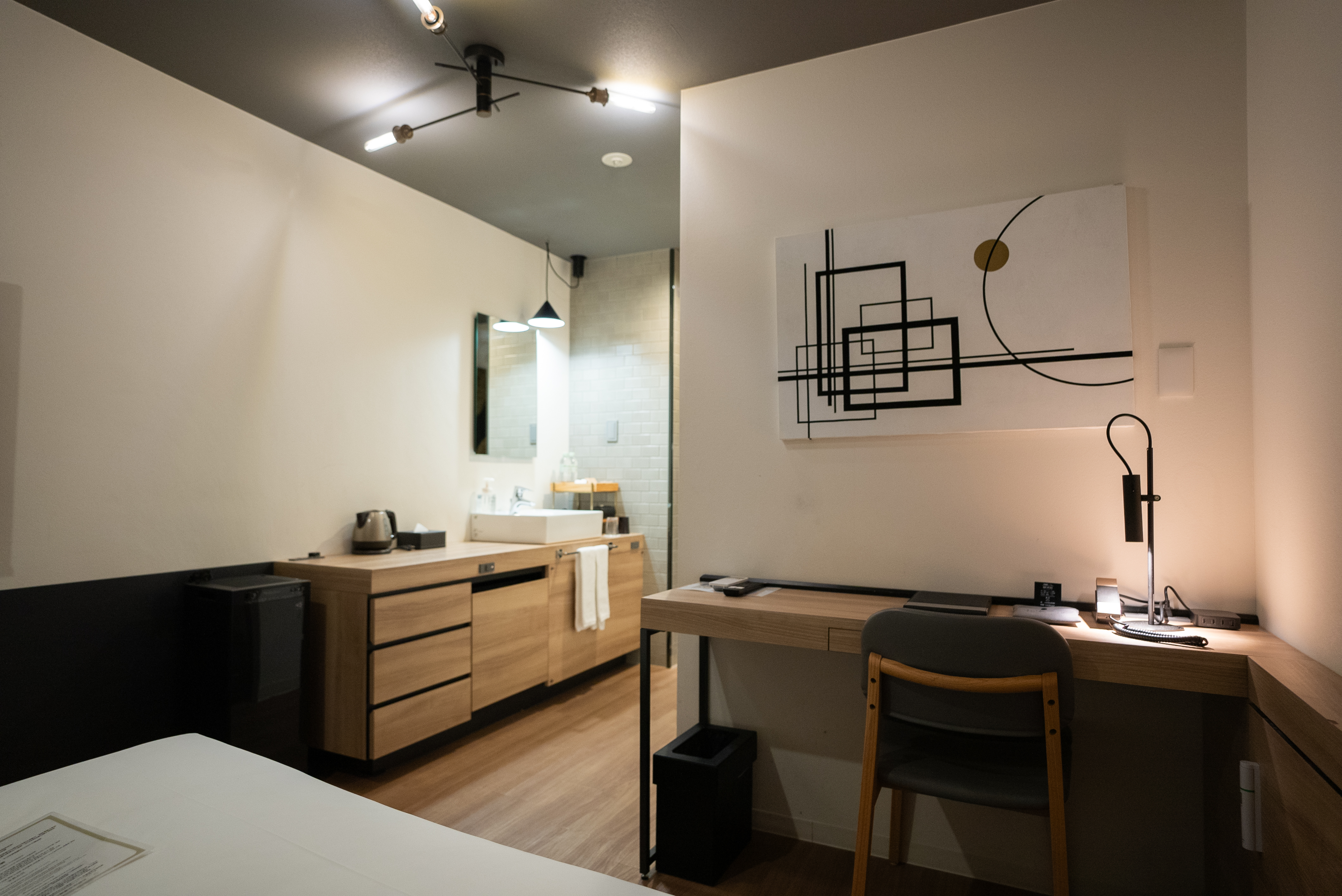 セミダブルルーム　デスク