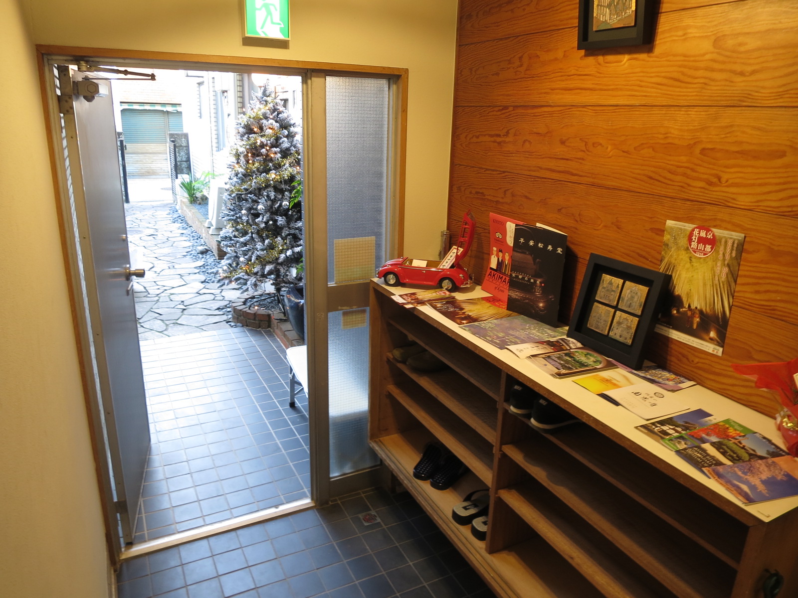 エントランス内部