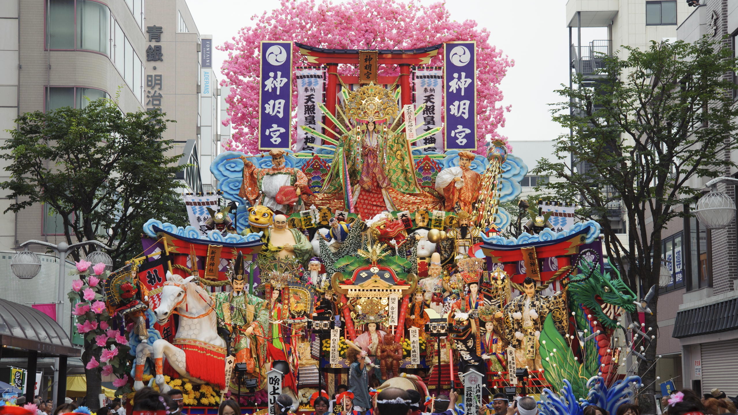 7月31日～8月4日開催。およそ300年の歴史と伝統を誇る、国の重要無形民俗文化財「八戸三社大祭」①