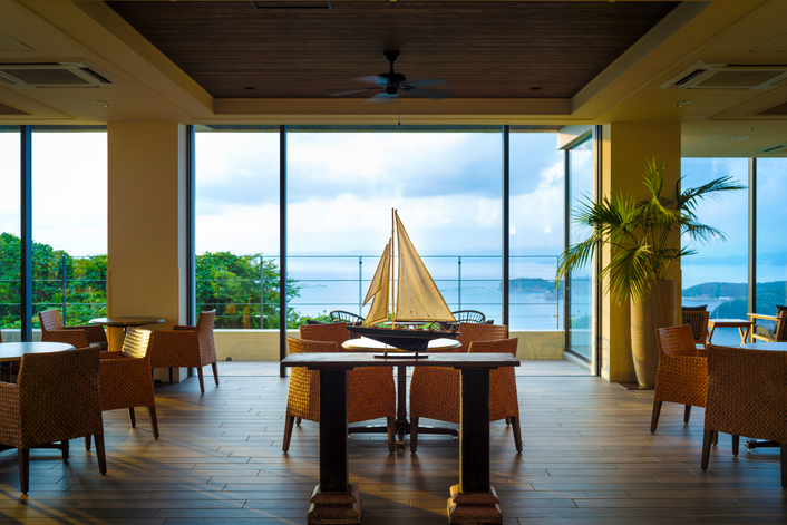 ラウンジ「パシフィック」 