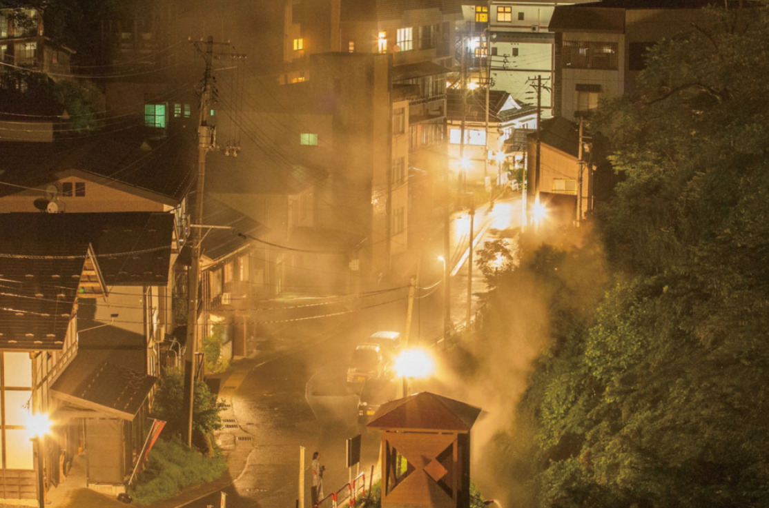 松之山温泉街 夜