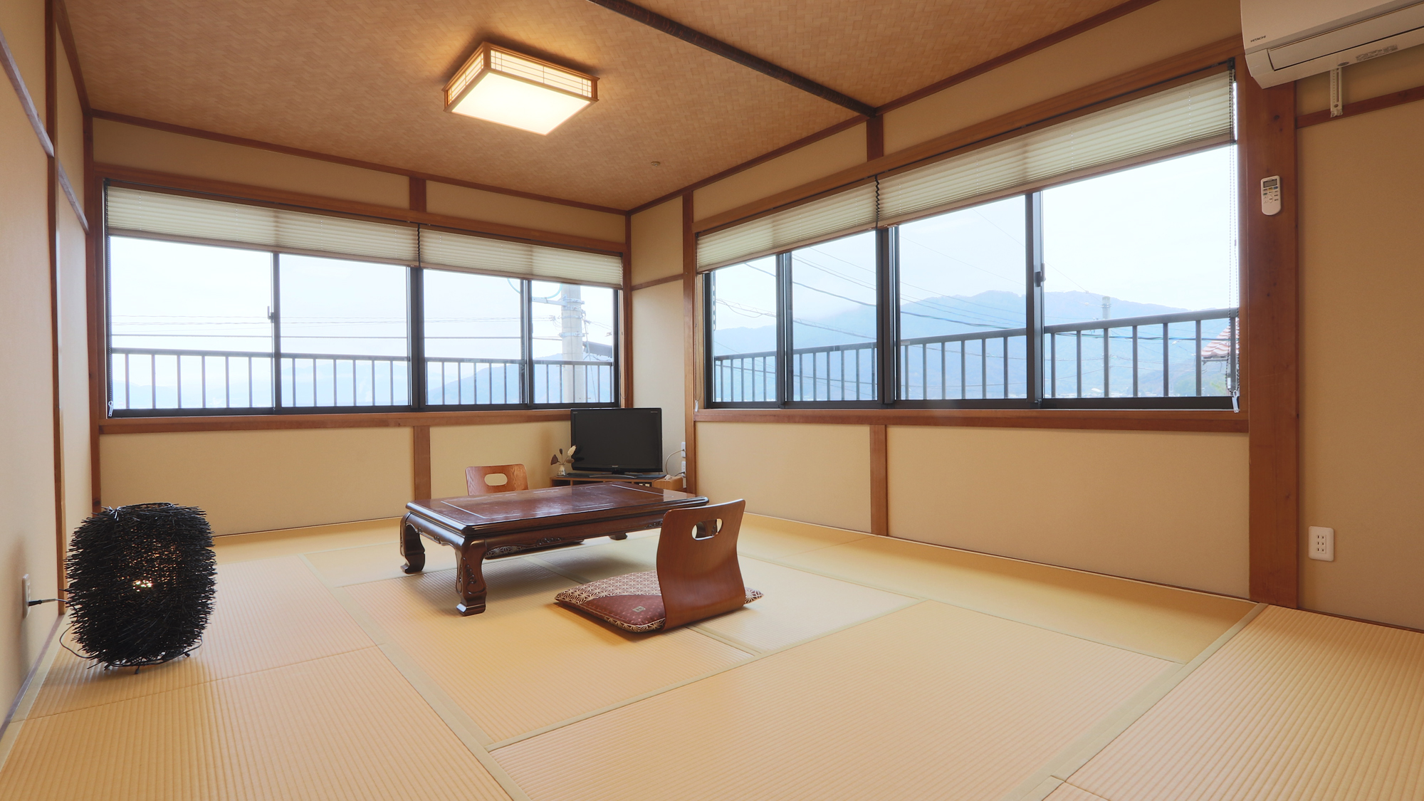 【海が望める寛ぎ和室】 
