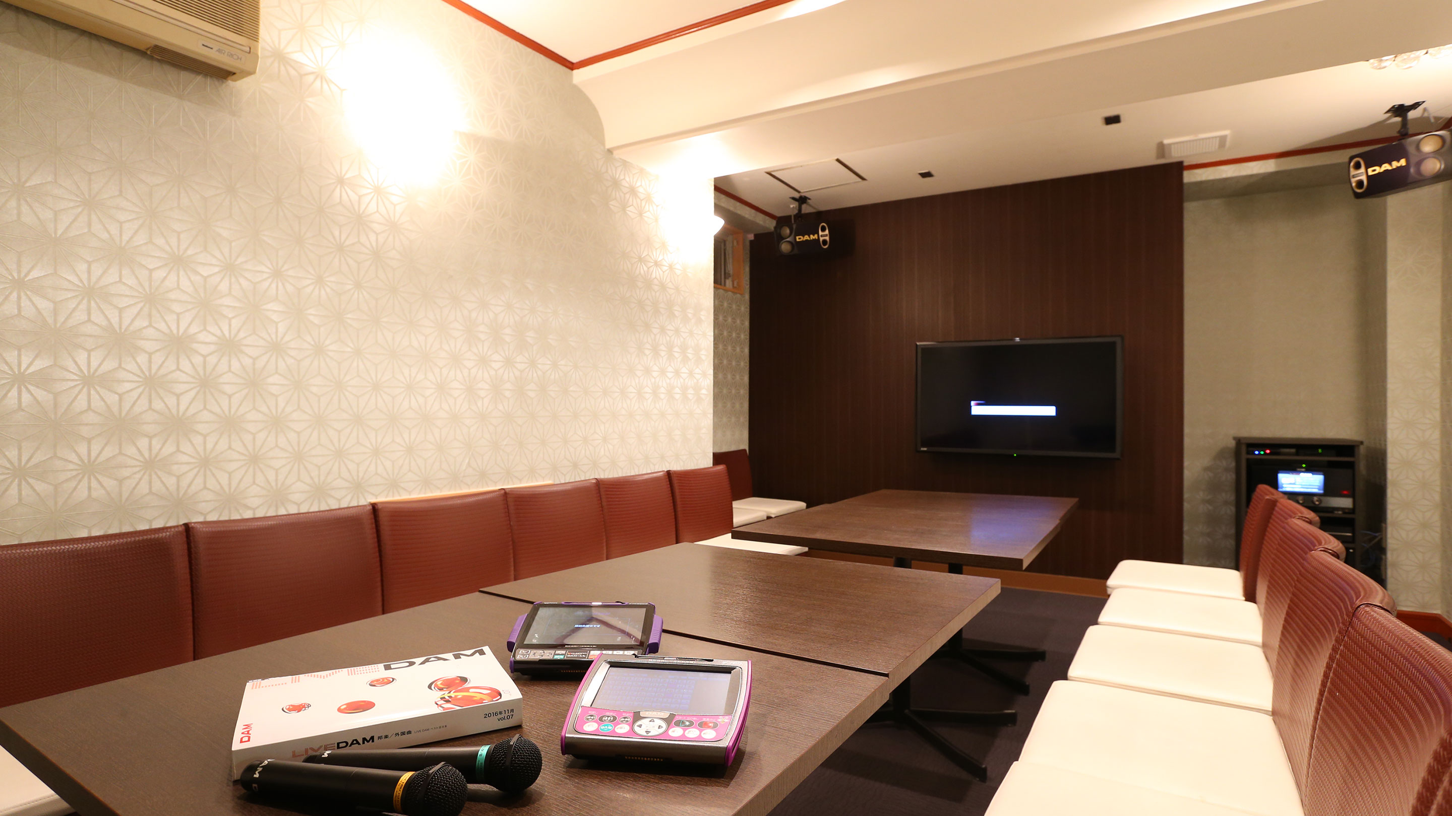 カラオケルーム