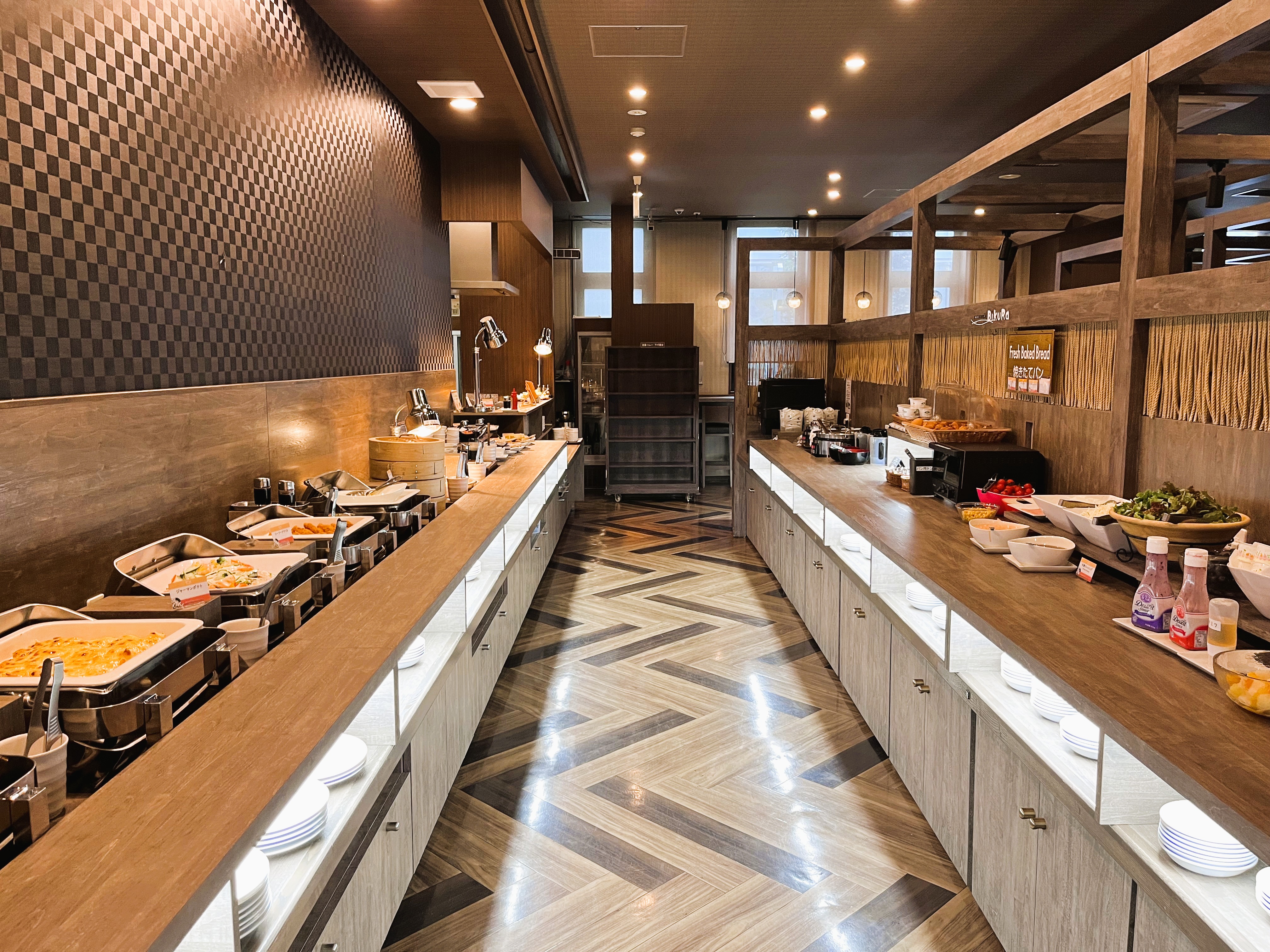 朝食会場　海鮮ダイニングBiKuRa（1階）