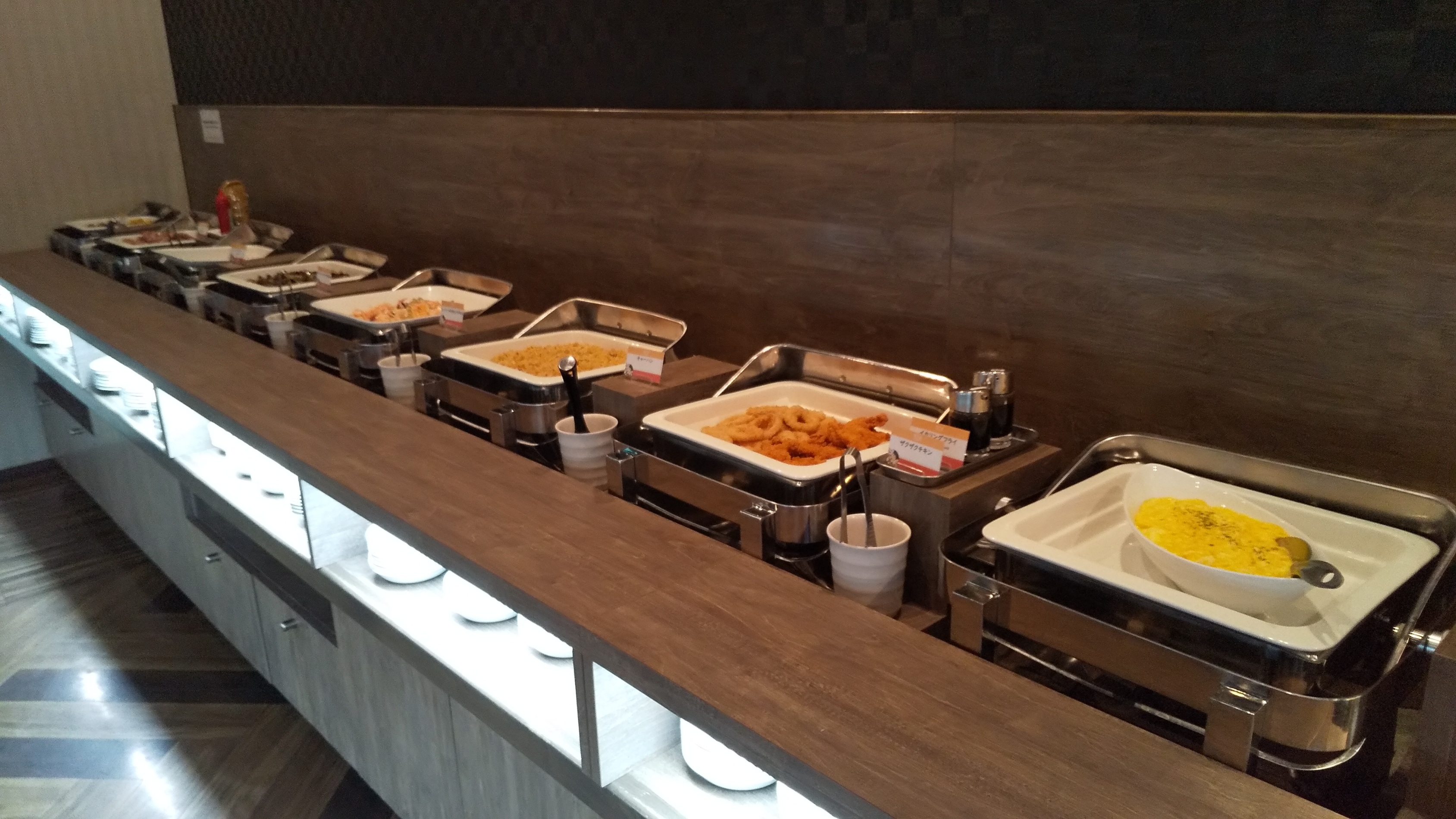 朝食会場　海鮮ダイニングBiKuRa（1階）