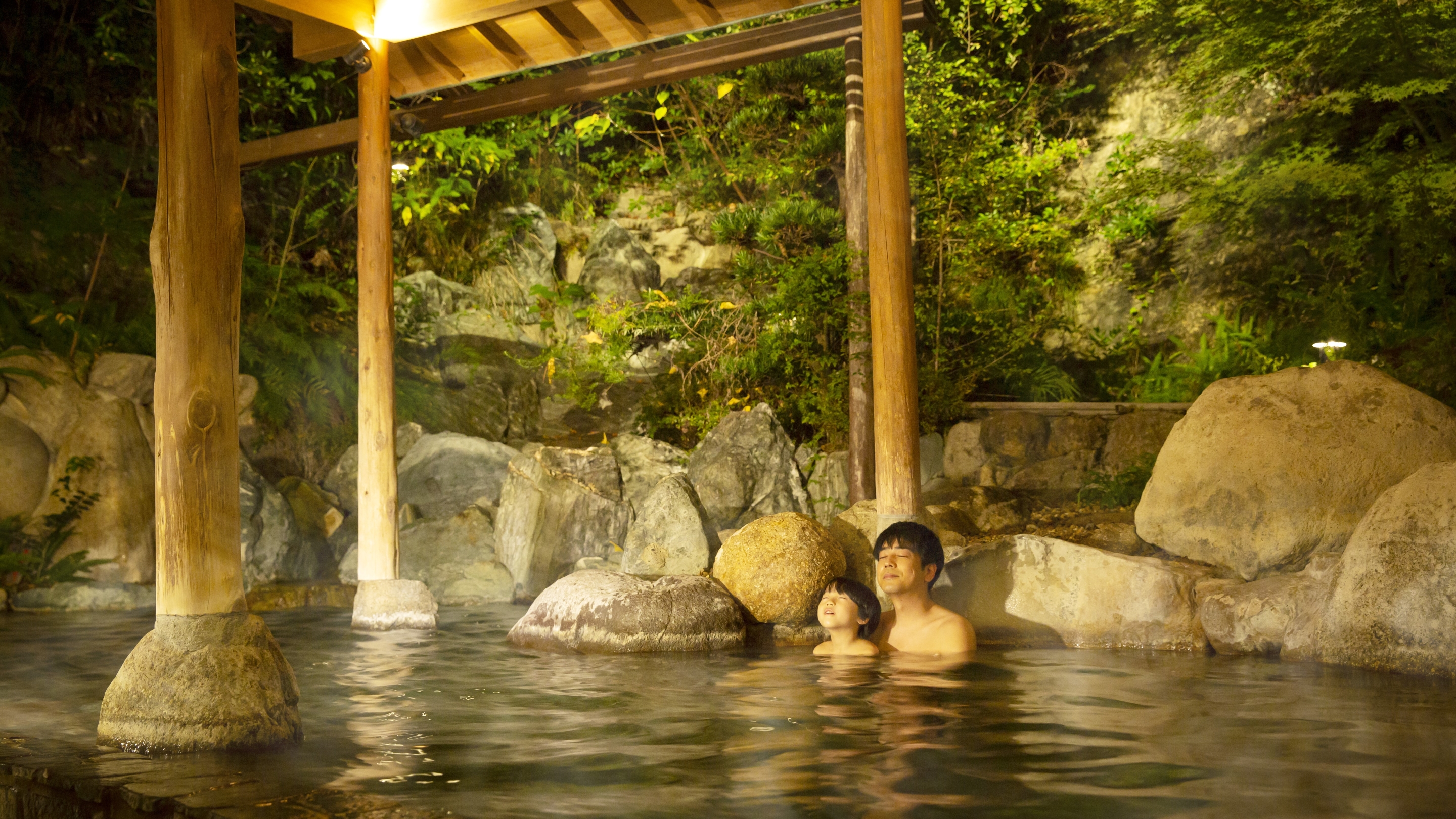 露天風呂 朝の湯（男女入替制）