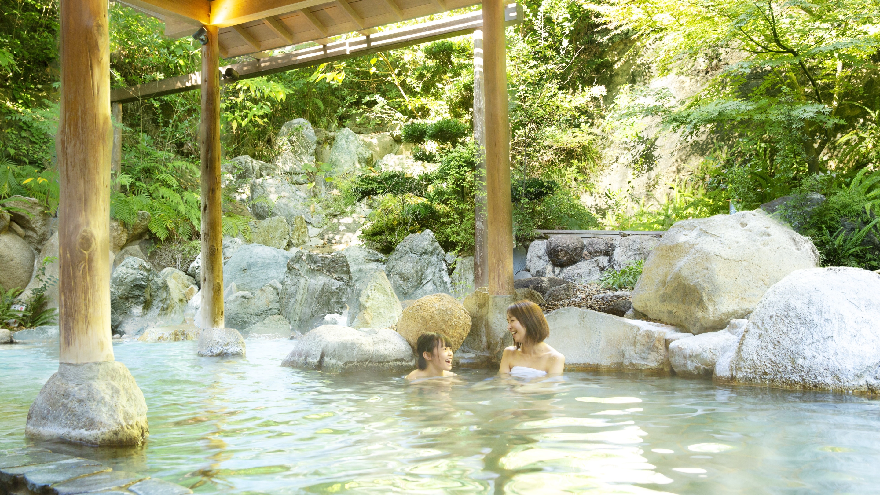 露天風呂 朝の湯（男女入替制）