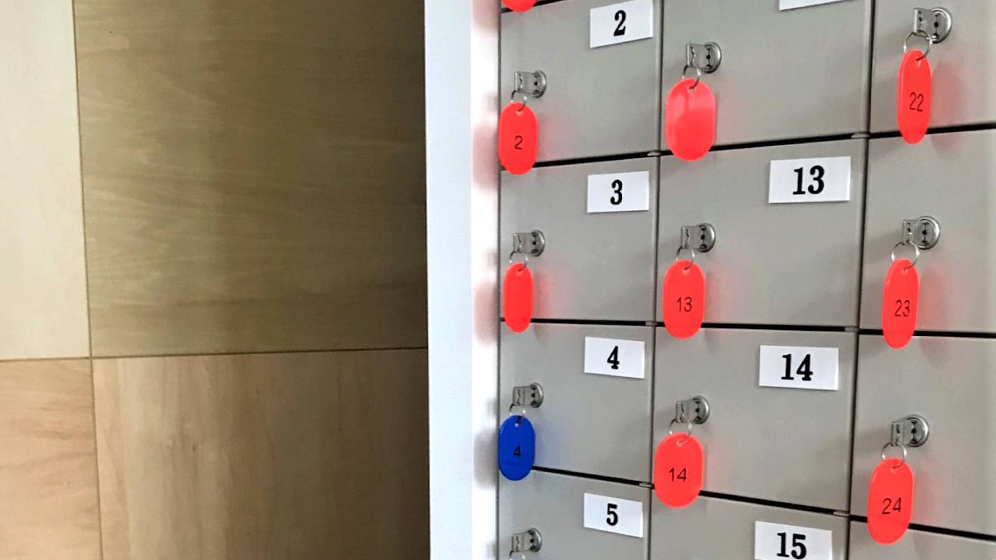 ・貴重品ロッカーもあります