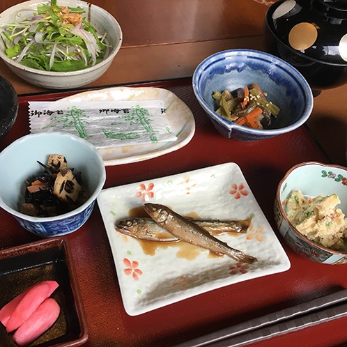 【朝食】地元の食材をふんだんに使用♪