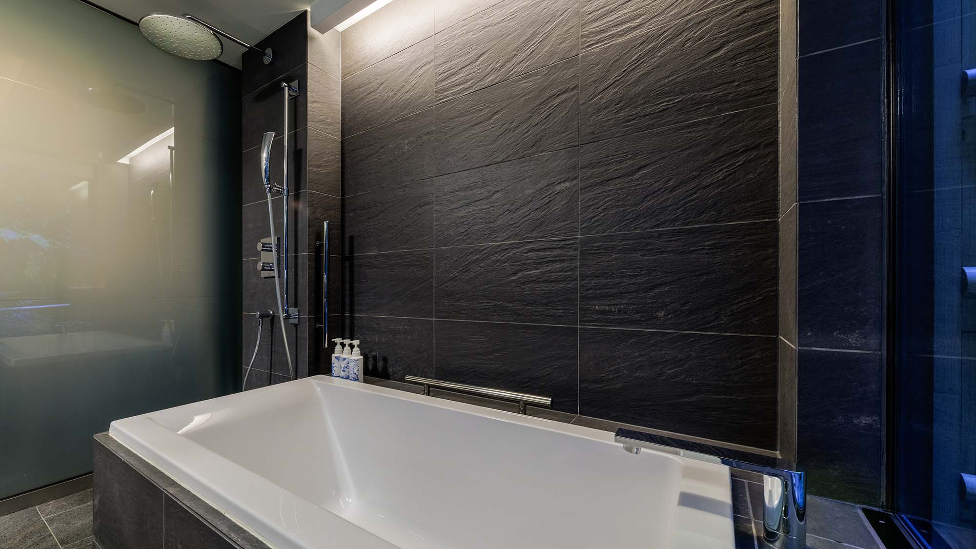 【ガーデンツイン】