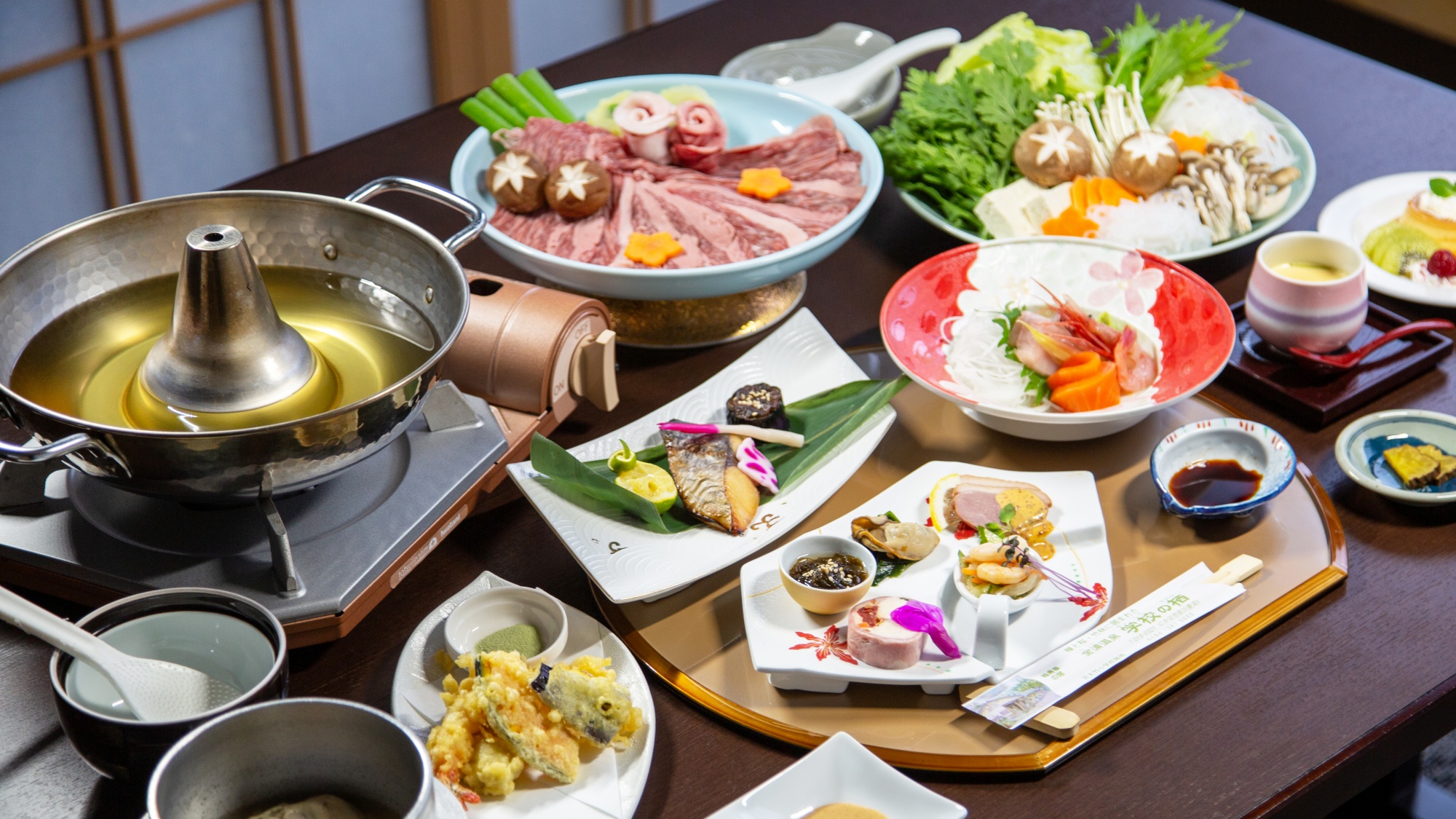 *【秋田由利牛】柔らかな秋田由利牛を、しゃぶしゃぶで堪能。とろける旨味をご賞味あれ。