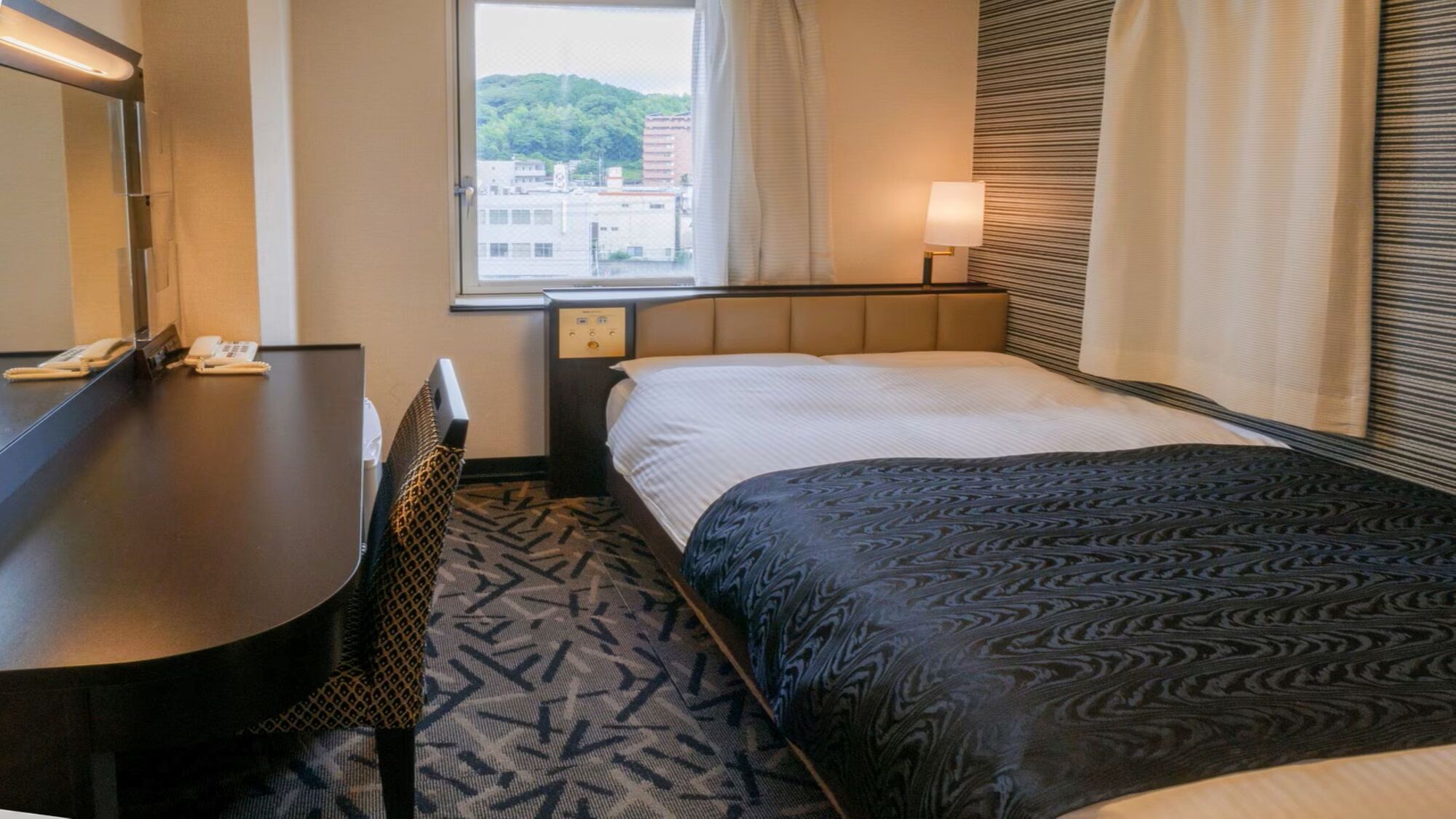 本館　シングル