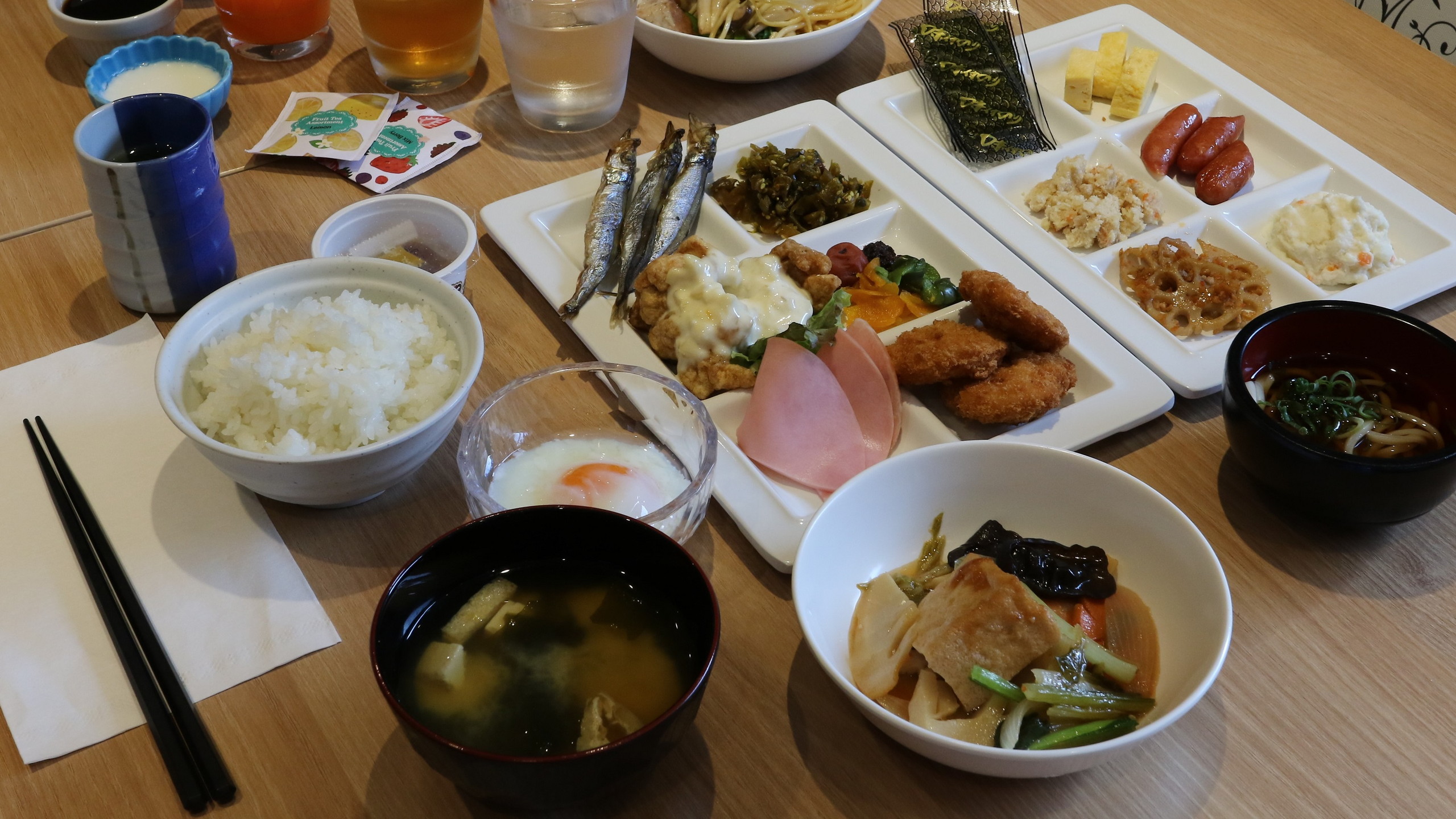 朝食バイキング（盛り付け一例）