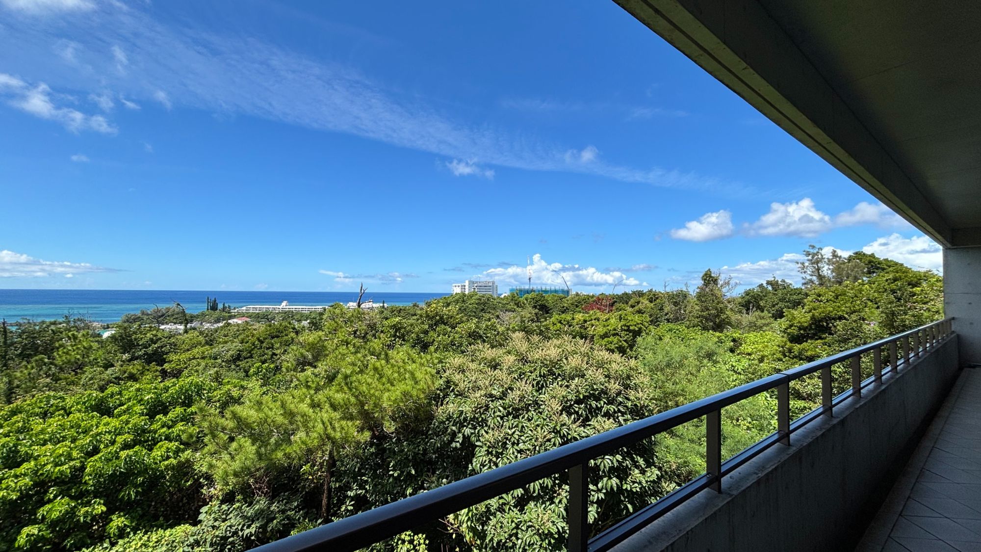 【2F - 海- Ocean -】晴れた日には綺麗な夕景が望めます