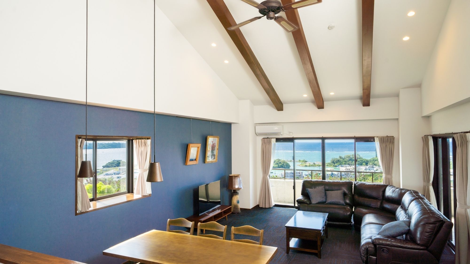 【3F - 風 - Wind -】海を望む最上階スイートで、贅沢なひとときを。