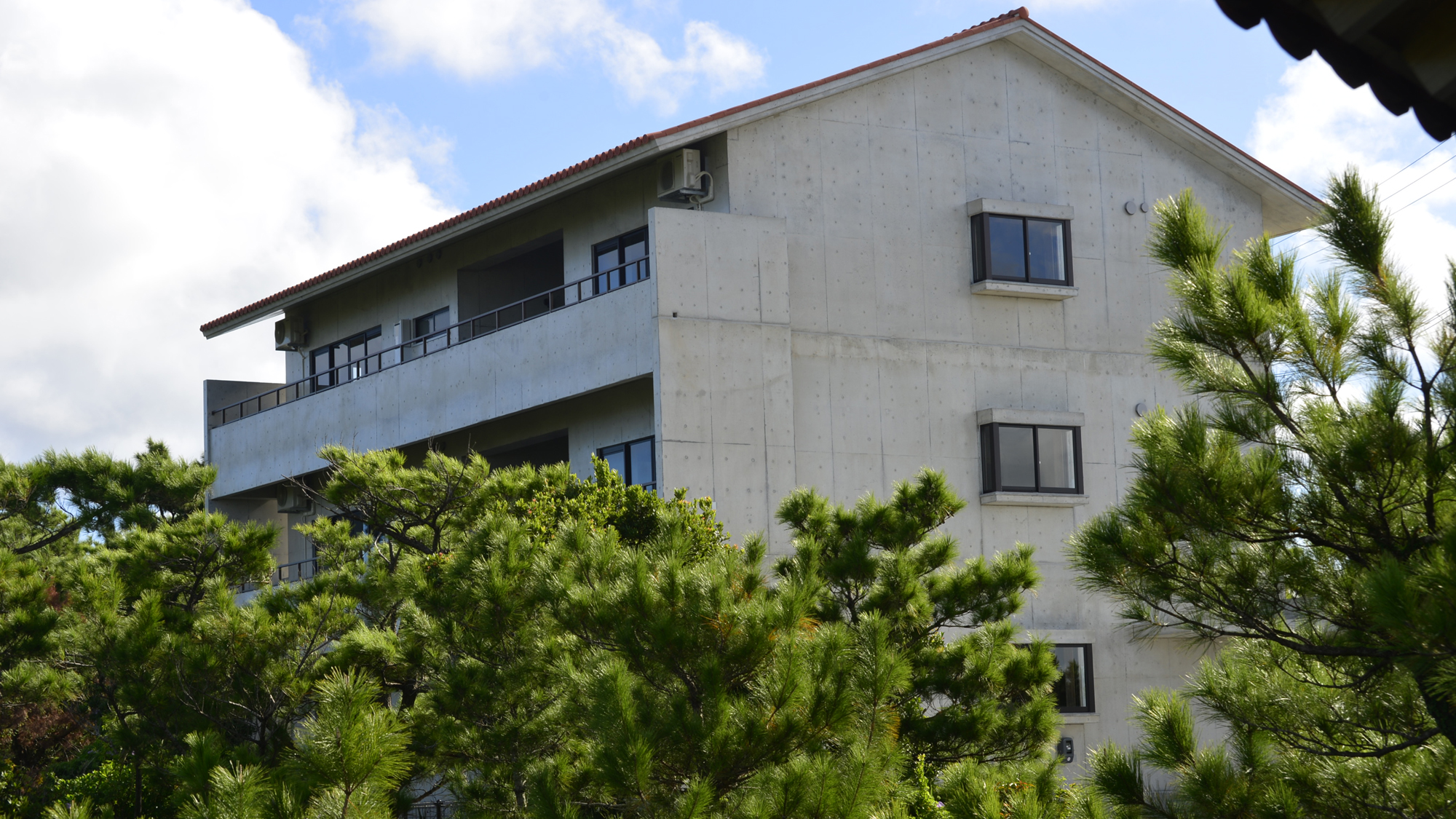 【外観】ゆったりとしたプライベートな時間を感じていただきたいから1フロア1組の貸切スタイル。