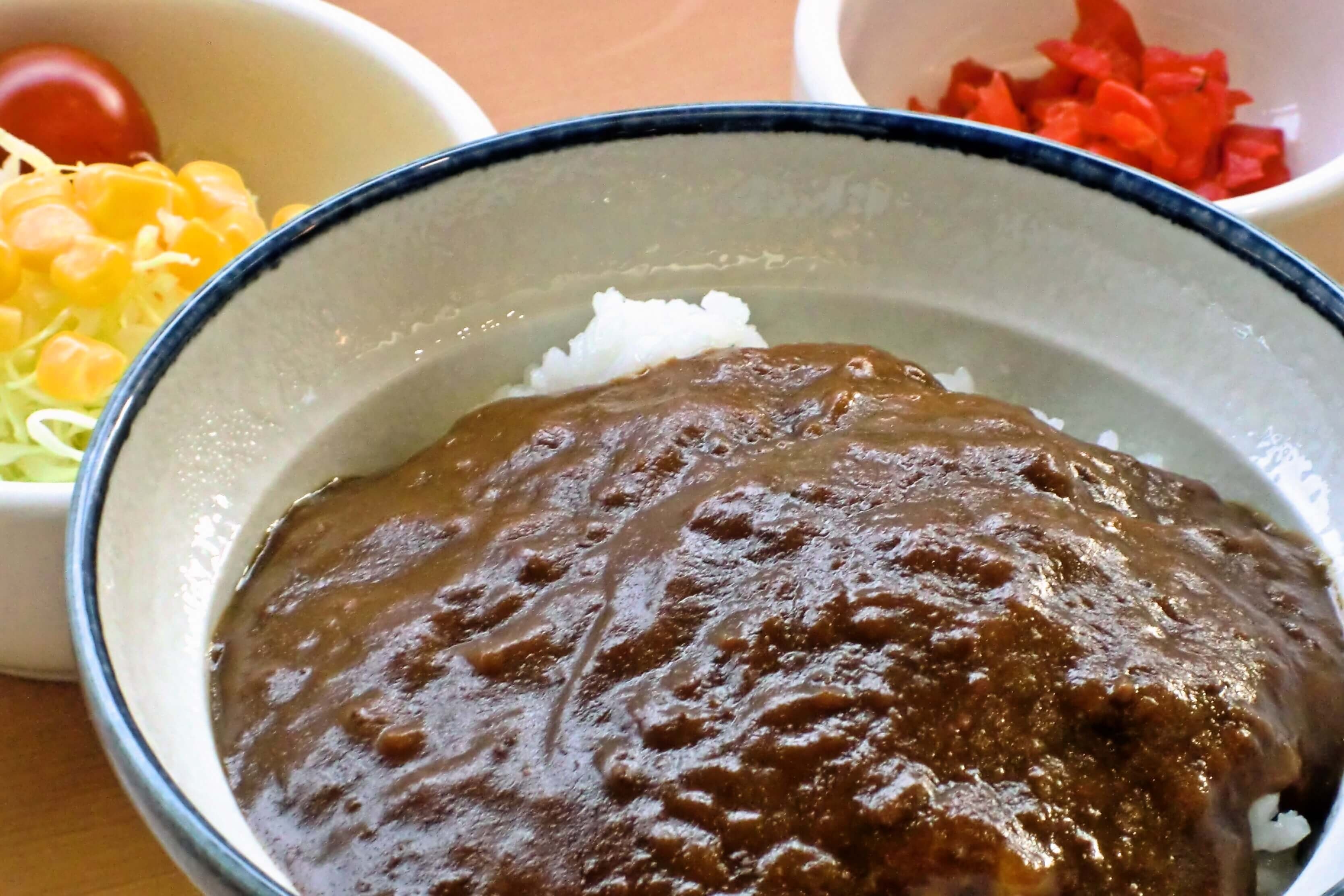 【35％OFF】限定プラン（お手頃：ご夕食「ルームサービス」＆ご朝食付き／全室ルームシアター無料）