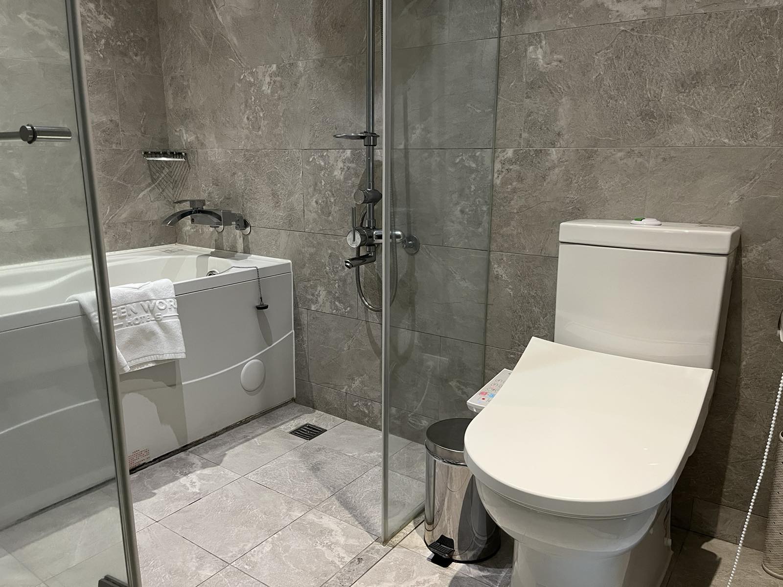 スーペリアバスルーム