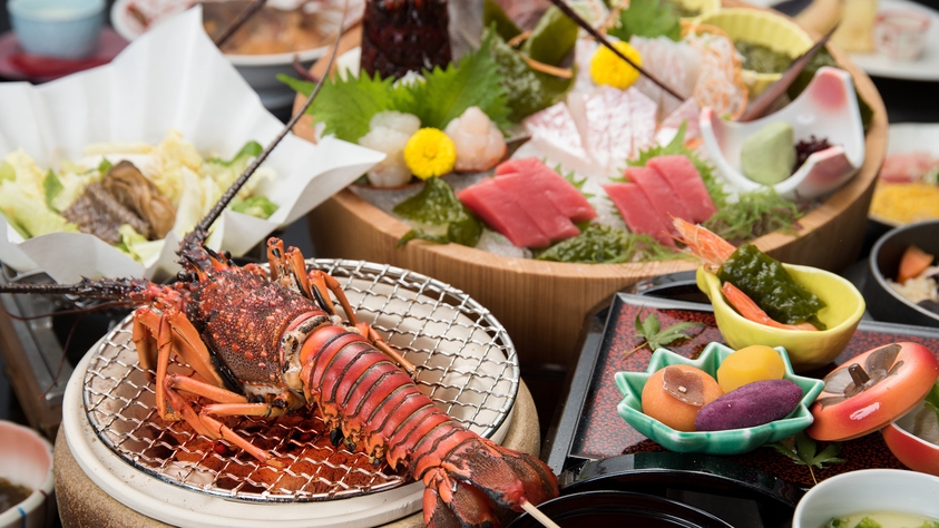 【伊勢海老１尾！姿造里付き】◆鮮度が引き立てる濃厚な甘み◆船で3分離島の温泉宿◆天然療養温泉を満喫◆