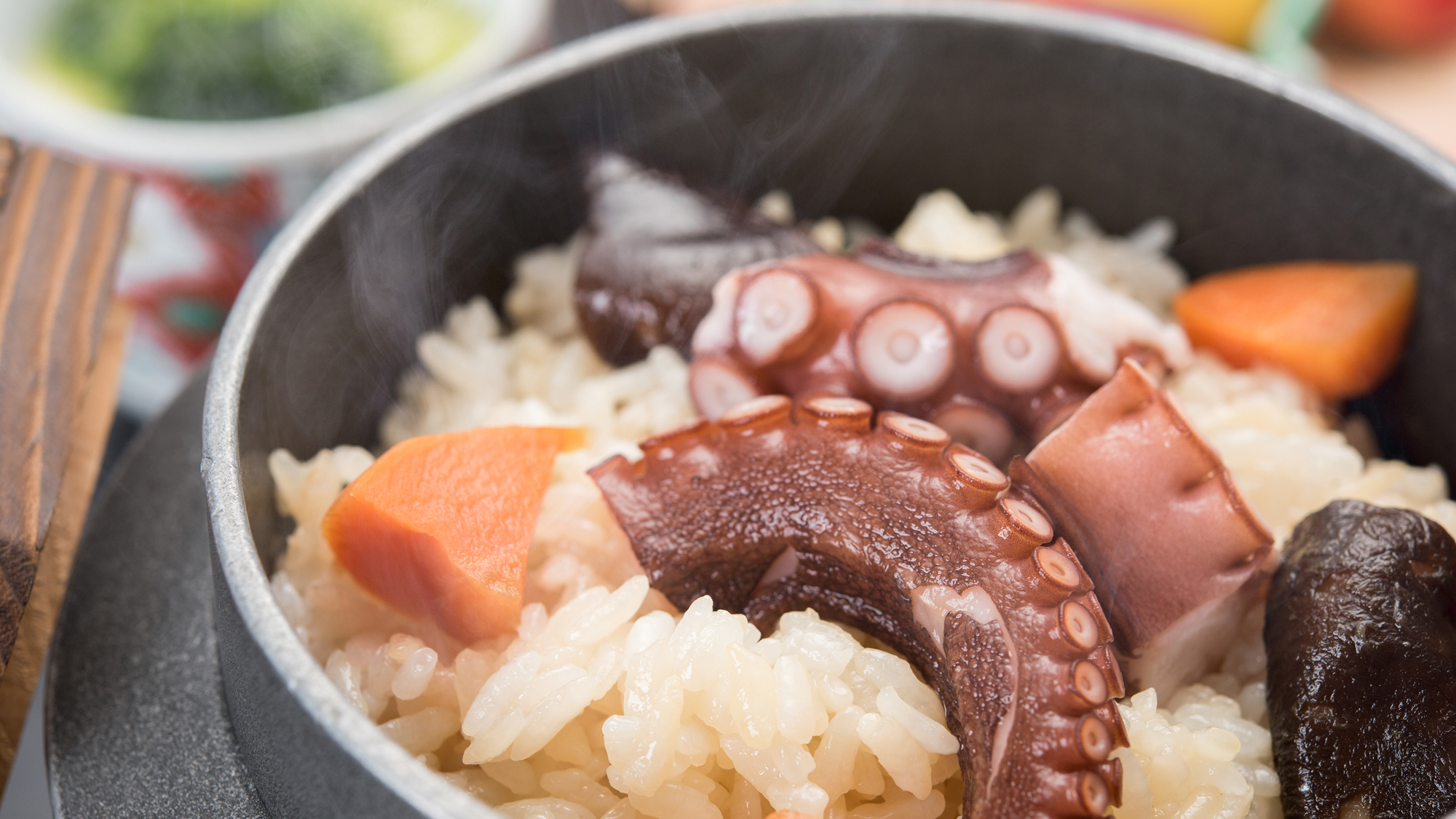 【夕食一例】炊きたての釜飯は季節で変わります