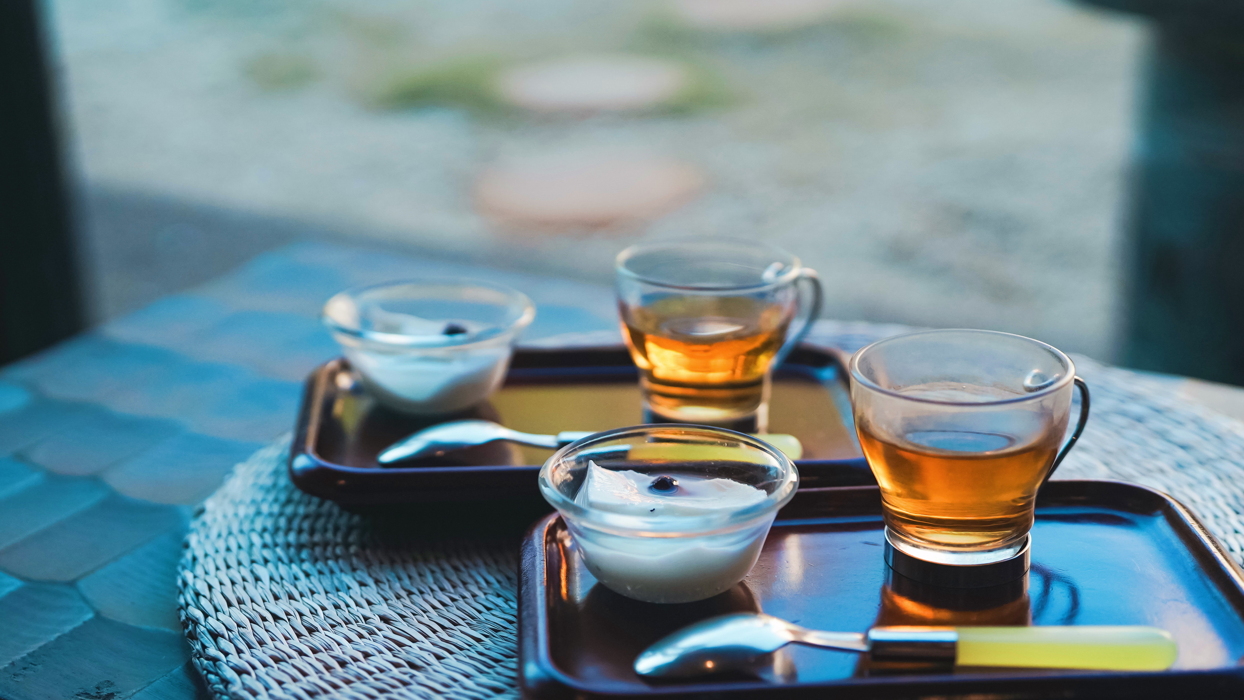 湯上がり処では杏仁豆腐と冷たい特製ハーブティをご提供。（15:00～19:00）