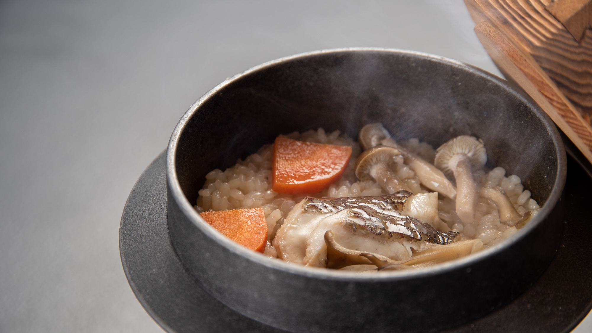 【夕食一例】季節の炊き込みご飯